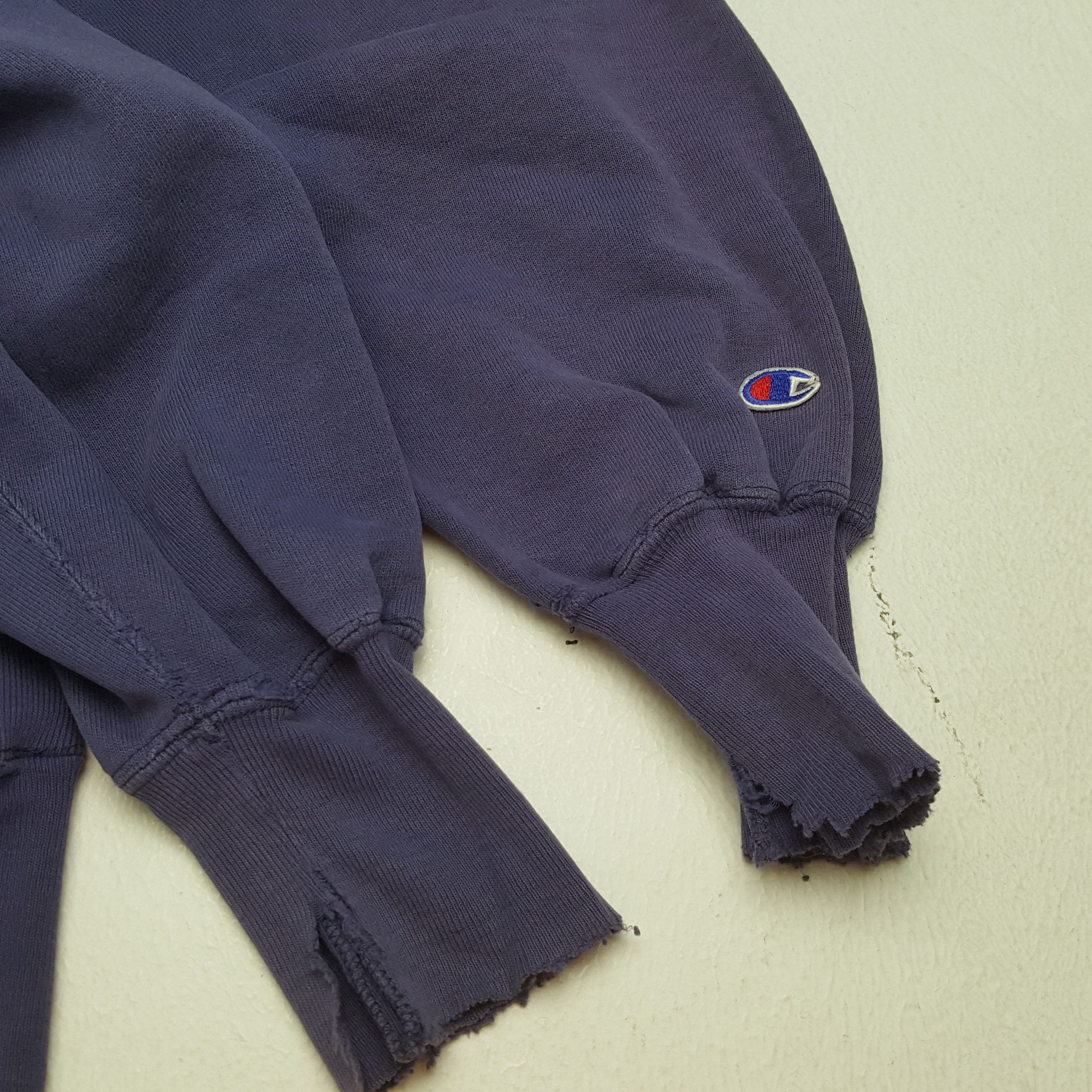 Champion × Vintage Vintage CHAMPION Reverse Weave Distressed Sweatshirts Size US L / EU 52-54 / 3 - 6 Thumbnail