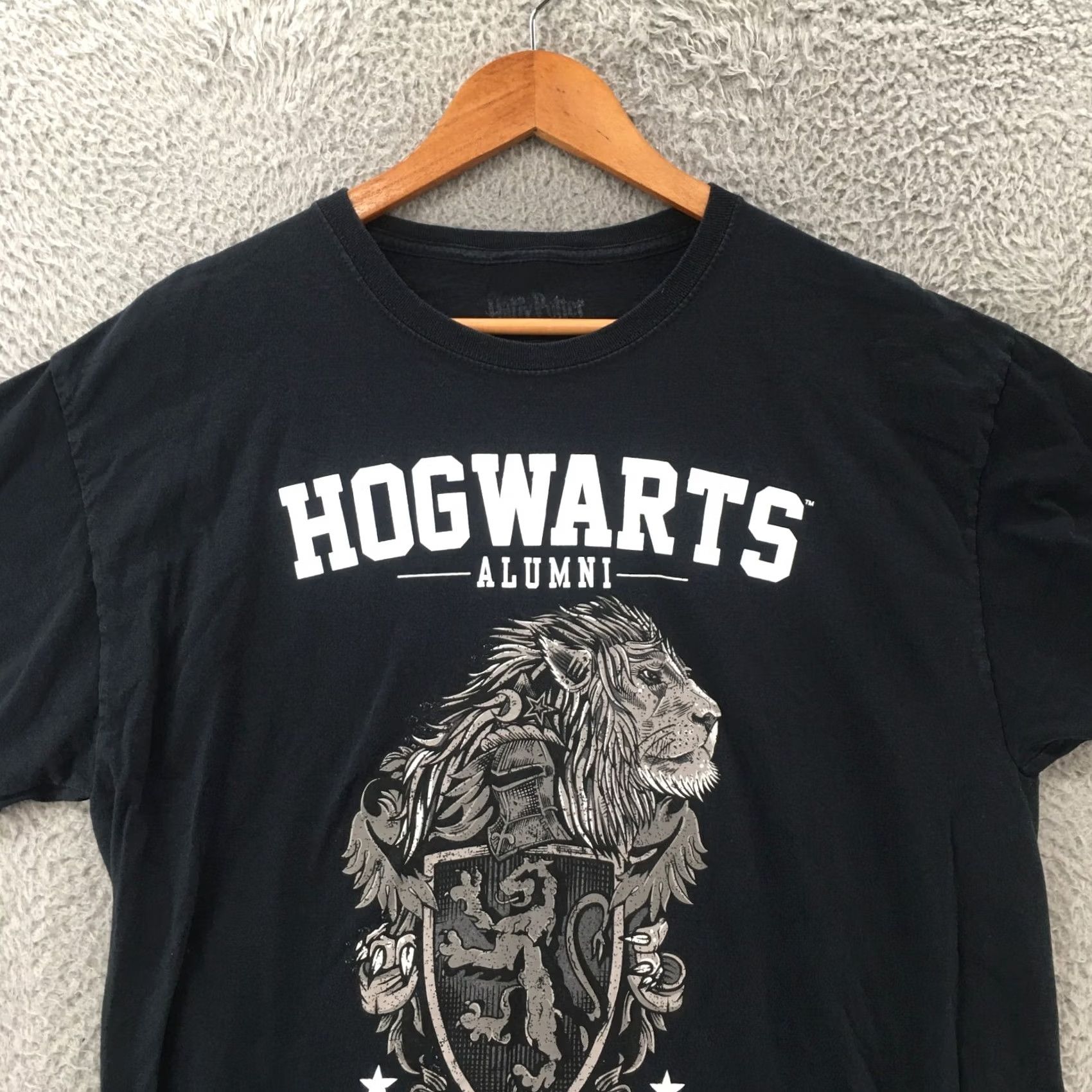 Vintage Harry Potter Hogwarts Gryffindor Tee Shirt Womens L Black Short Sleeves Size L / US 10 / IT 46 - 2 Thumbnail