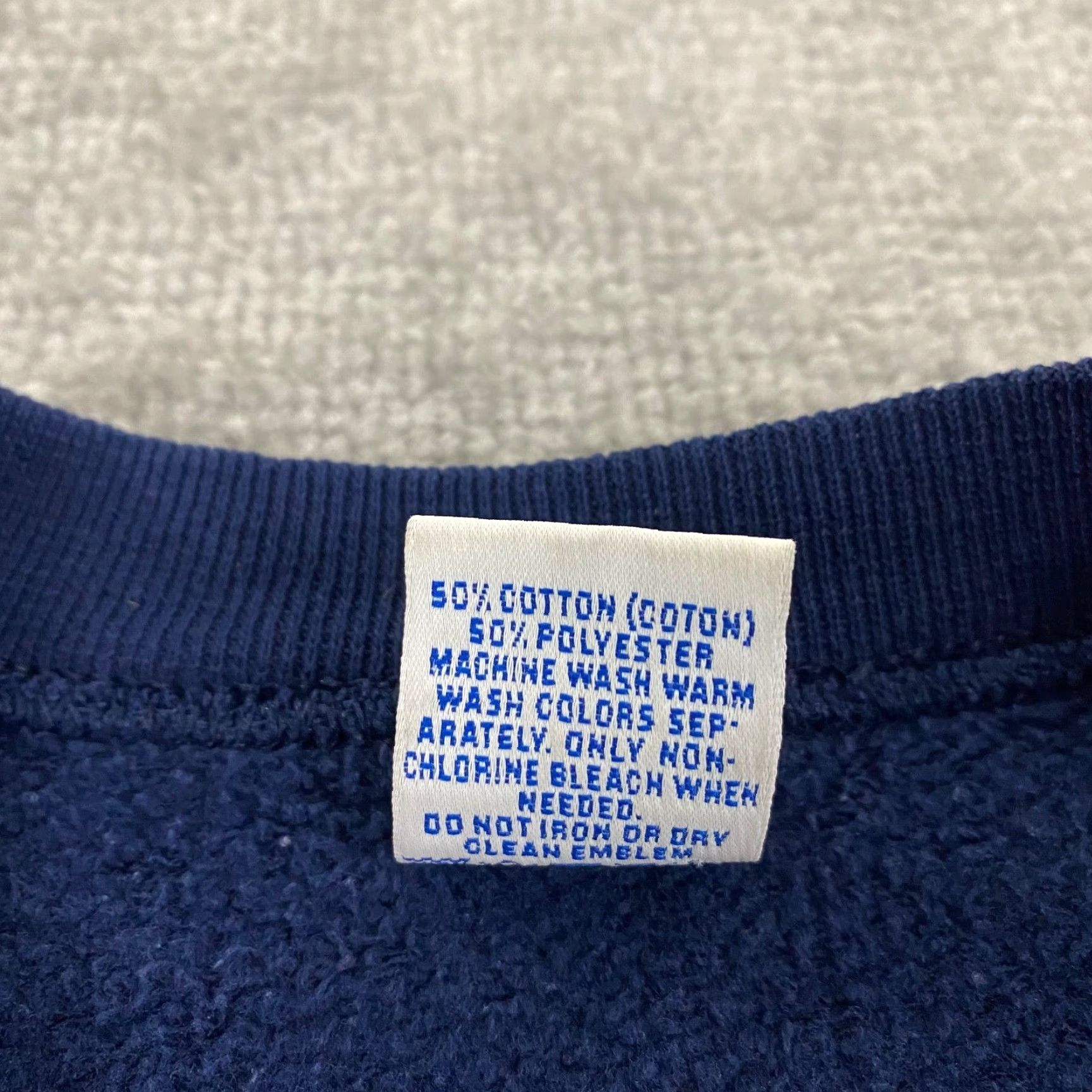 Vintage VINTAGE Russell Sweatshirt Mens XL Blue Athletics Pullover Crewneck USA 90s VTG - Russell Athletic, Classic, 90s, USA, Hoodie? Size US XL / EU 56 / 4 - 4 Thumbnail