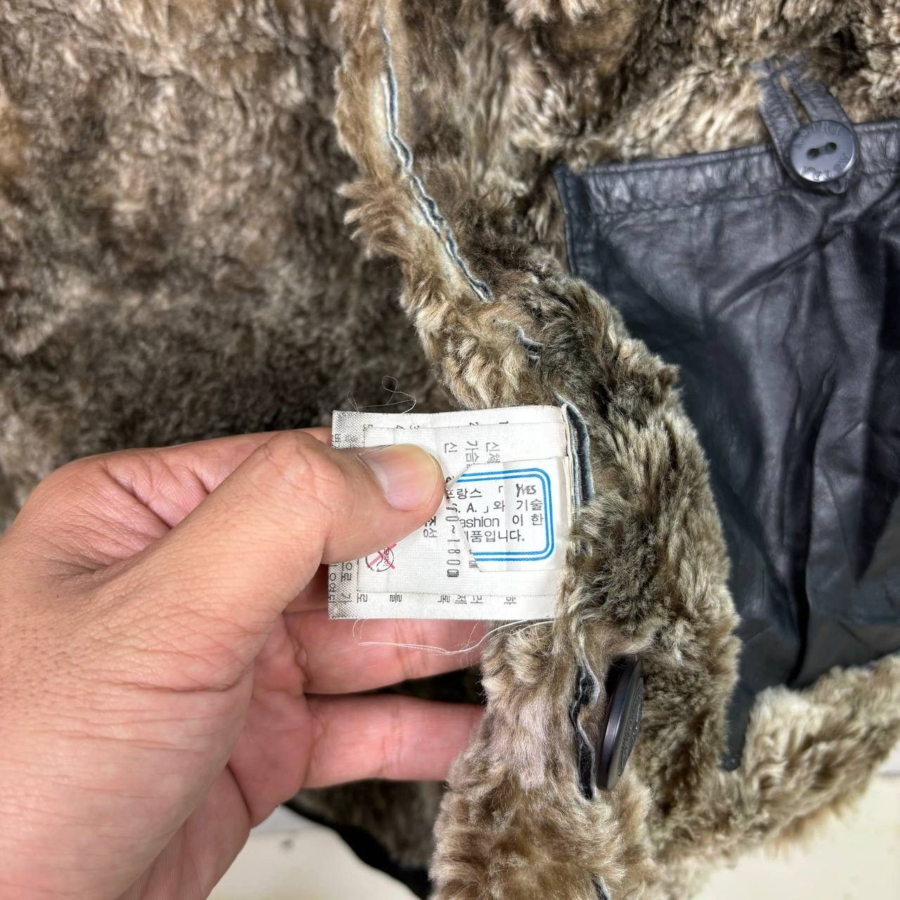Yves Saint Laurent Yves Saint Laurent Suede Leather With Fur Black Jacket Size US L / EU 52-54 / 3 - 8 Thumbnail