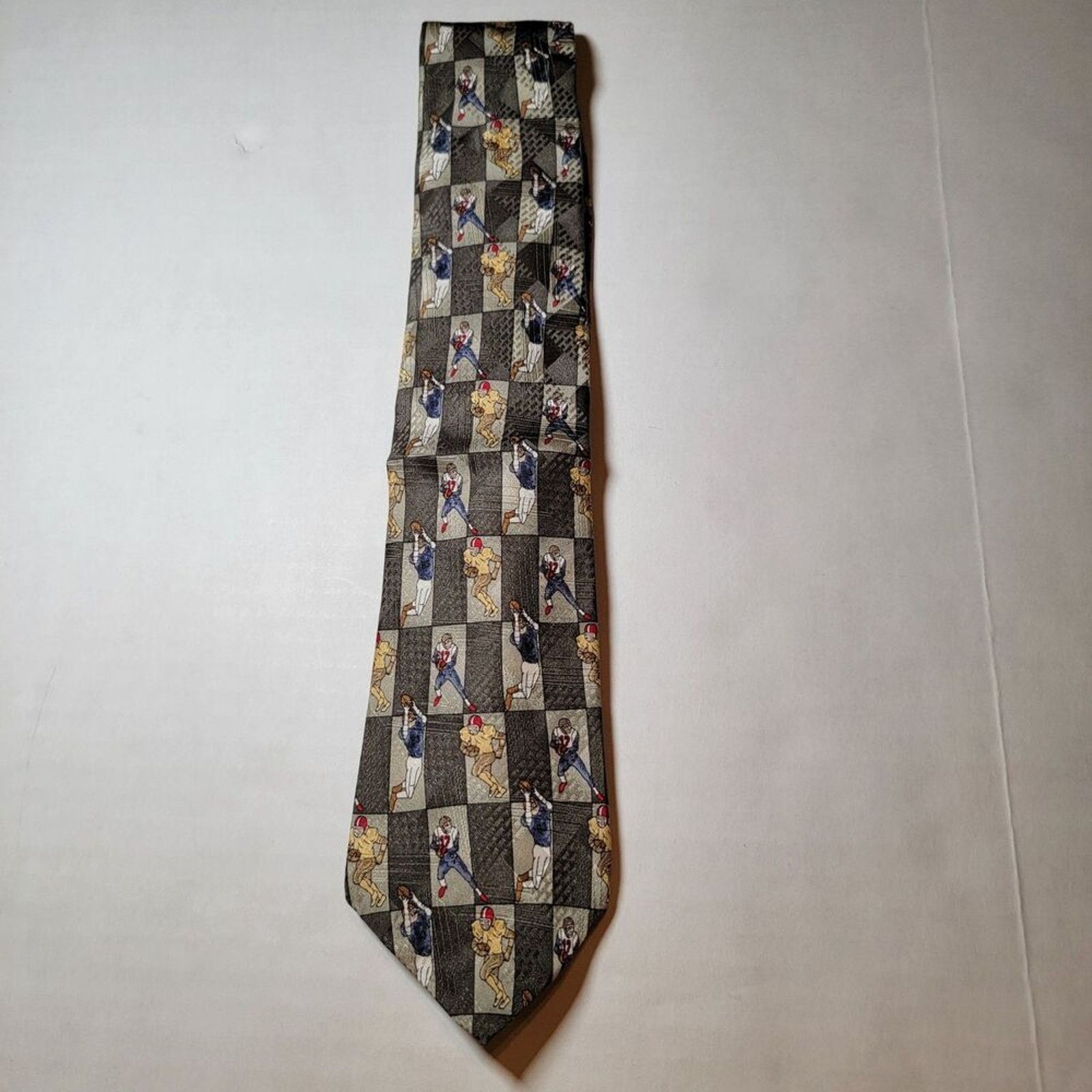 Class Club Class Club Tie Green Squares Football Players - 100% Silk Size ONE SIZE - 2 Thumbnail