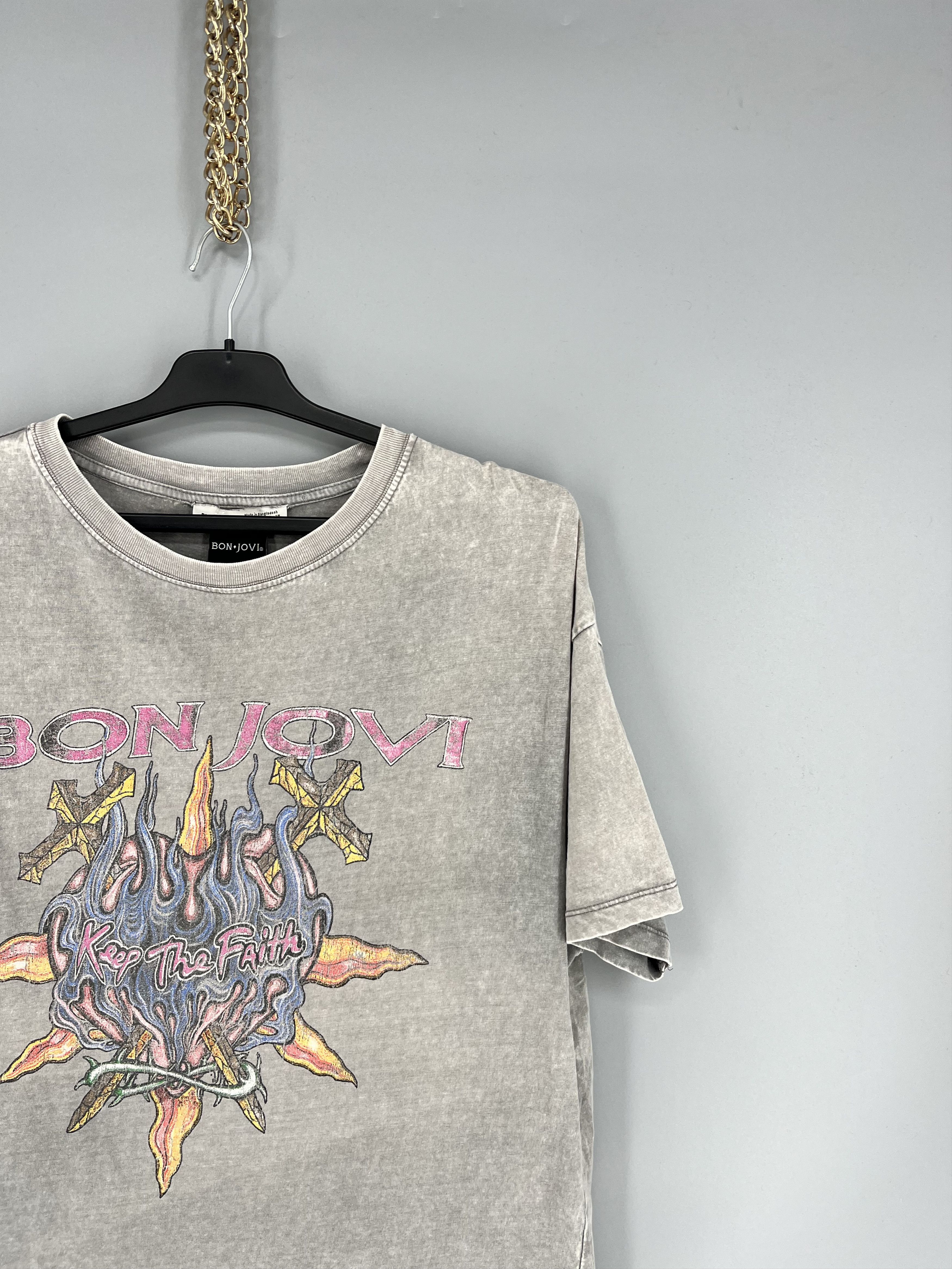 Band Tees Faded Bon Jovi The Circle Tour Band Tee Size M Size US M / EU 48-50 / 2 - 5 Thumbnail
