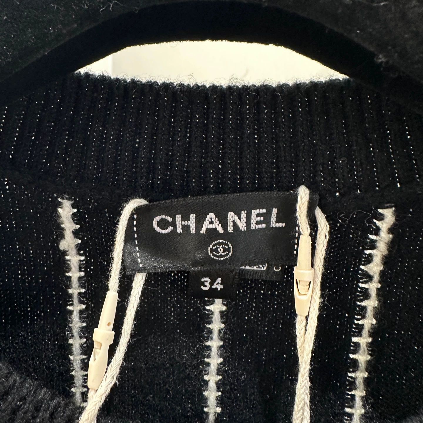 Chanel CHANEL Stripe Logo Jacquard Cashmere Longsleeve 34 Size XS / US 0-2 / IT 36-38 - 3 Thumbnail