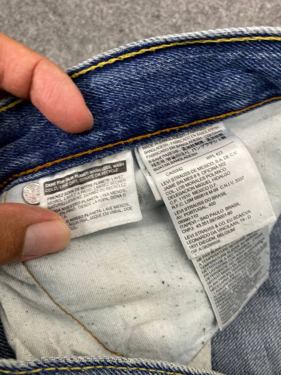 Levi's levis 505 relaxed fit distressed denim nice design Size US 36 / EU 52 - 13 Thumbnail