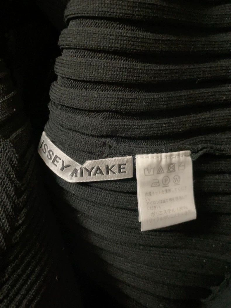 Issey Miyake Issey Miyake size:2 Black flower bud, high neck and long s Size L / US 10 / IT 46 - 4 Thumbnail