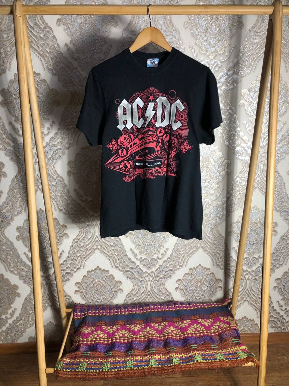 AC/DC × Vintage VERY RARE AC/DC ROCK N ROLL TRAIN TOUR BIG LOGO T-SHIRT Y2K Size US L / EU 52-54 / 3 - 1 Thumbnail