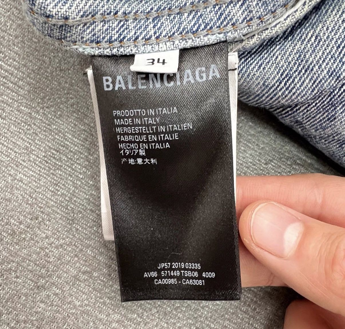 Balenciaga Balenciaga Washed Distressed Crystal Letter Denim Jacket Size US XXS / EU 40 - 6 Thumbnail