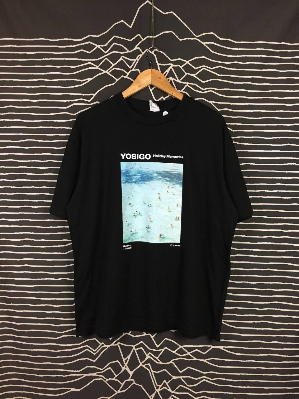 Vintage Yosigo Photo Exhibition Holiday Memories Pop Art Tee Size US L / EU 52-54 / 3 - 1 Thumbnail