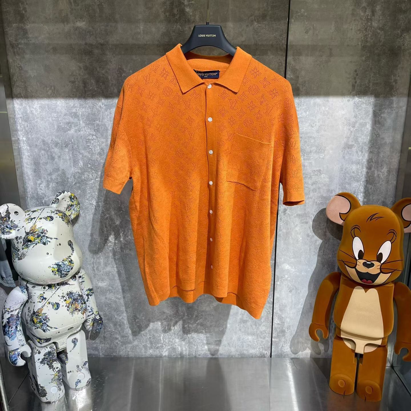 Louis Vuitton Louis Vuitton Knit Orange Shirt l Men Size US L / EU 52-54 / 3 - 1 Thumbnail