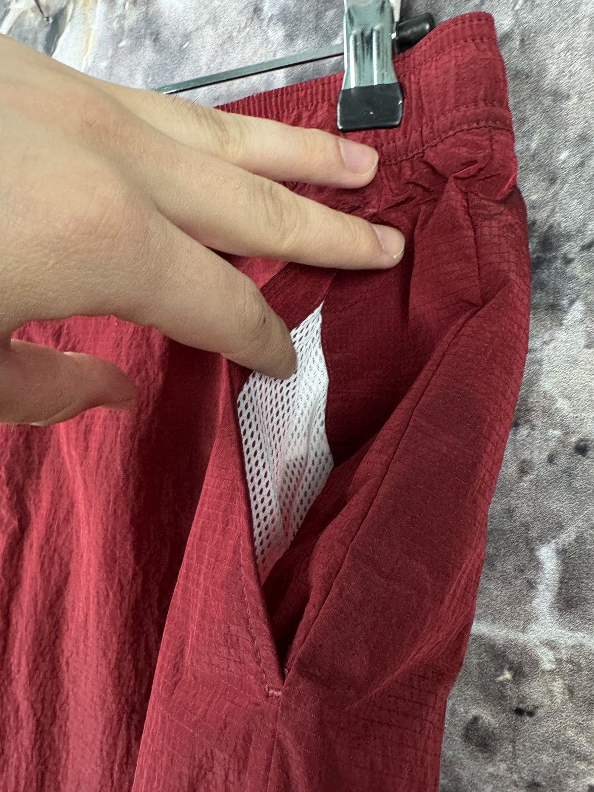 Tommy Hilfiger Men’s Calvin Klein Nylon Shorts Size Large Size US 36 / EU 52 - 5 Thumbnail