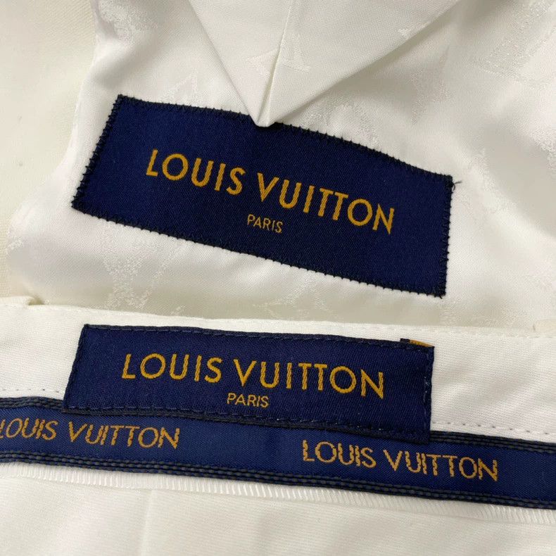 Louis Vuitton Louis Vuitton Beige apricot suits Size 48R - 5 Thumbnail