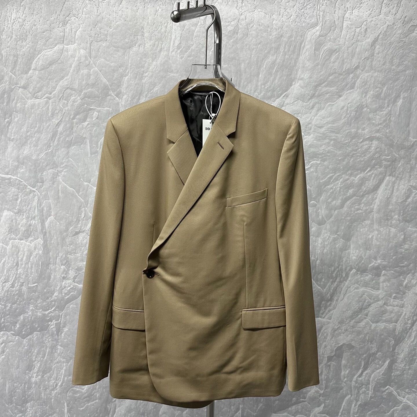 Dior dior beige wool suit jacket and trousers Size US L / EU 52-54 / 3 - 1 Thumbnail