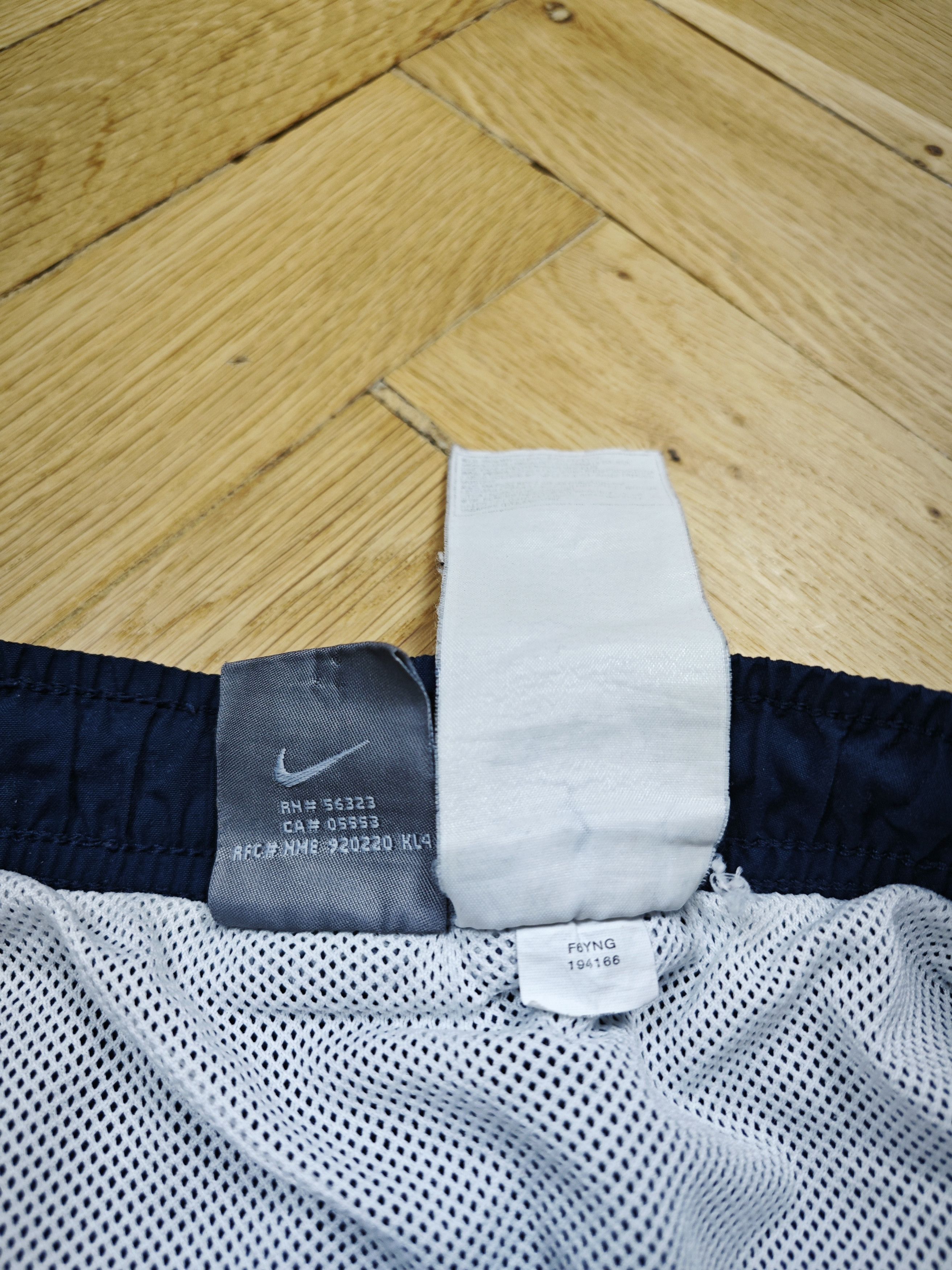 Nike nike vintage shorts Size US 33 - 6 Thumbnail