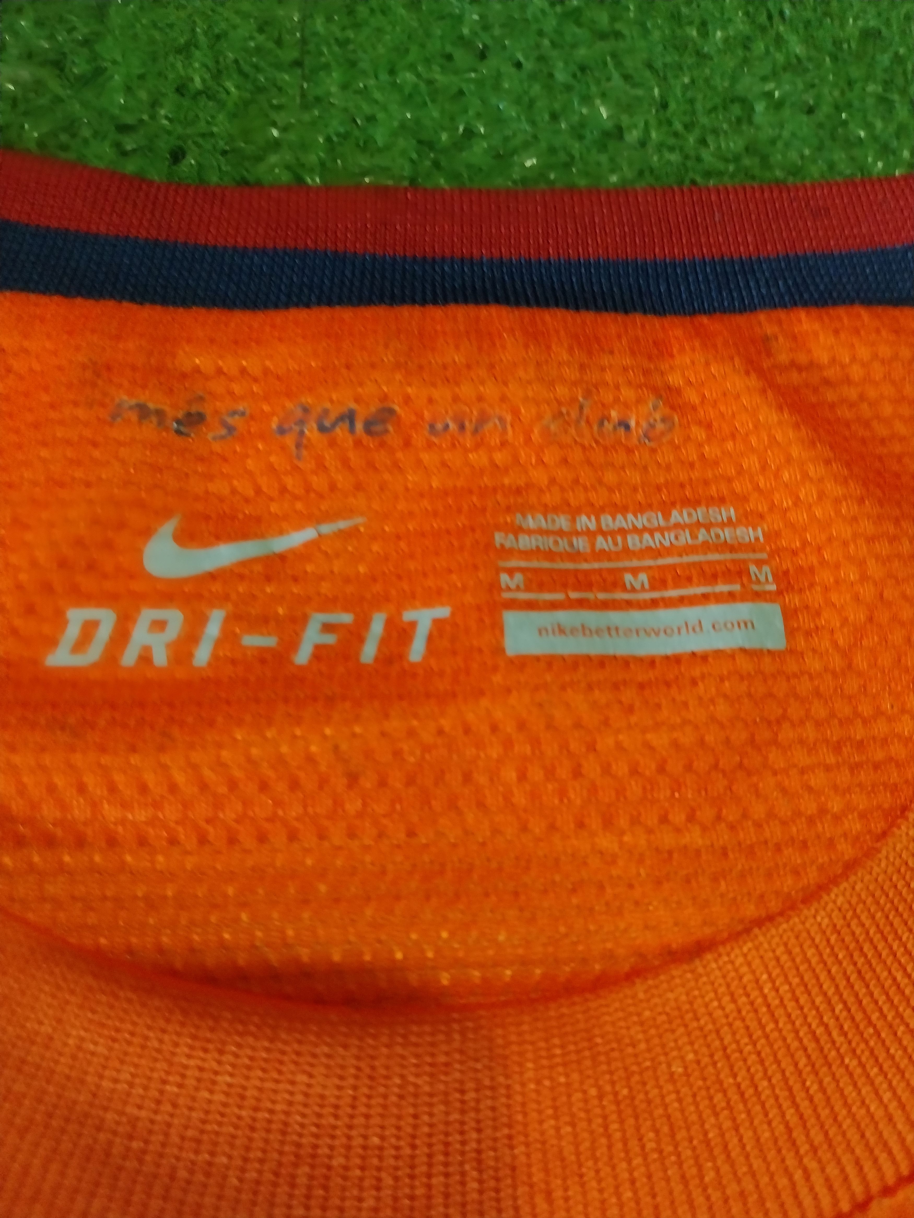 Nike Barcelona away 2012/2013 lionel messi jersey football Size US M / EU 48-50 / 2 - 4 Thumbnail