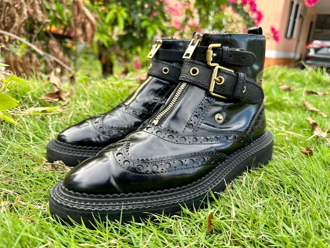 Burberry Authentic Burberry Everdon Brogue Black Leather Ankle Boot Size US 6 / EU 39 - 1 Thumbnail