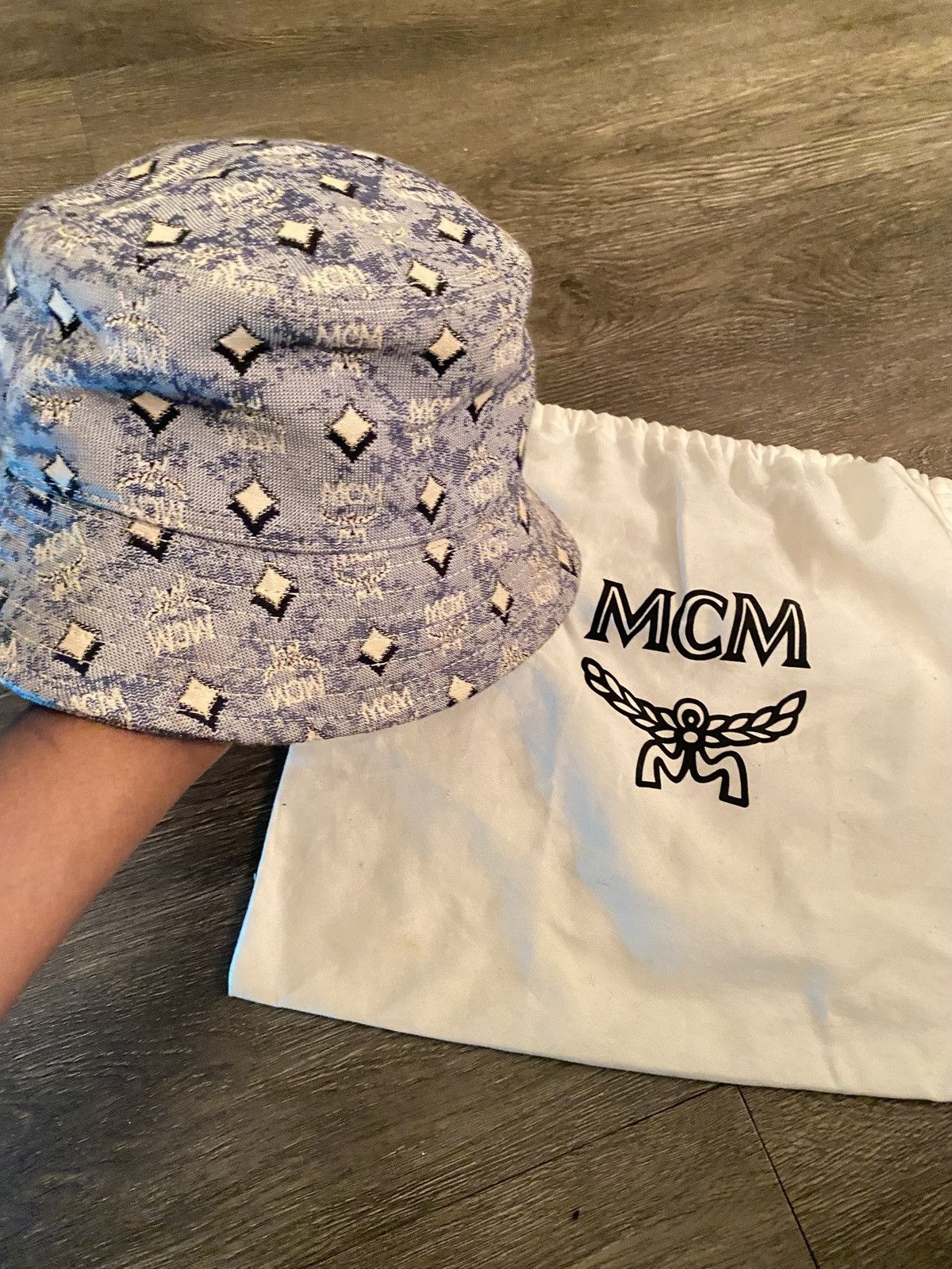 Other 100% Authentic MCM Bucket Hat Size ONE SIZE - 3 Thumbnail