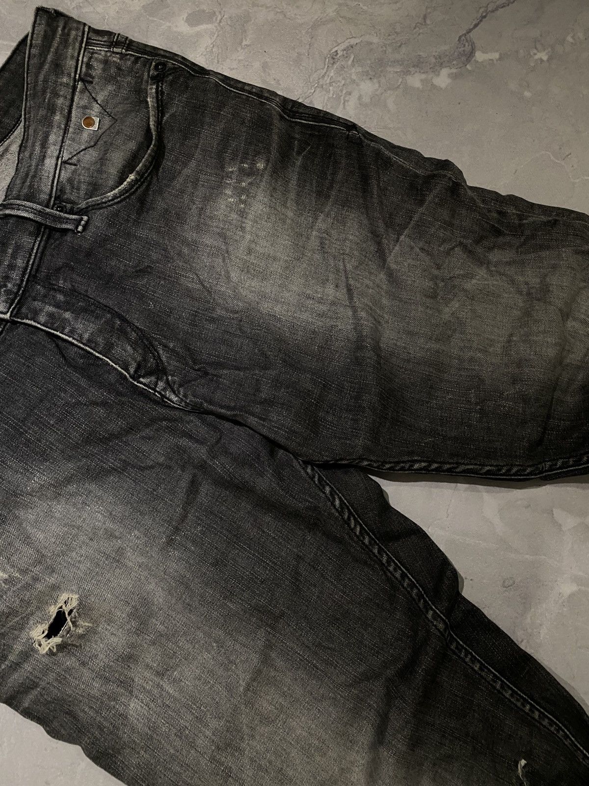 Tommy Hilfiger Tommy Hilfiger Distressed Wash Slim Fit 90s Size US 34 / EU 50 - 5 Thumbnail