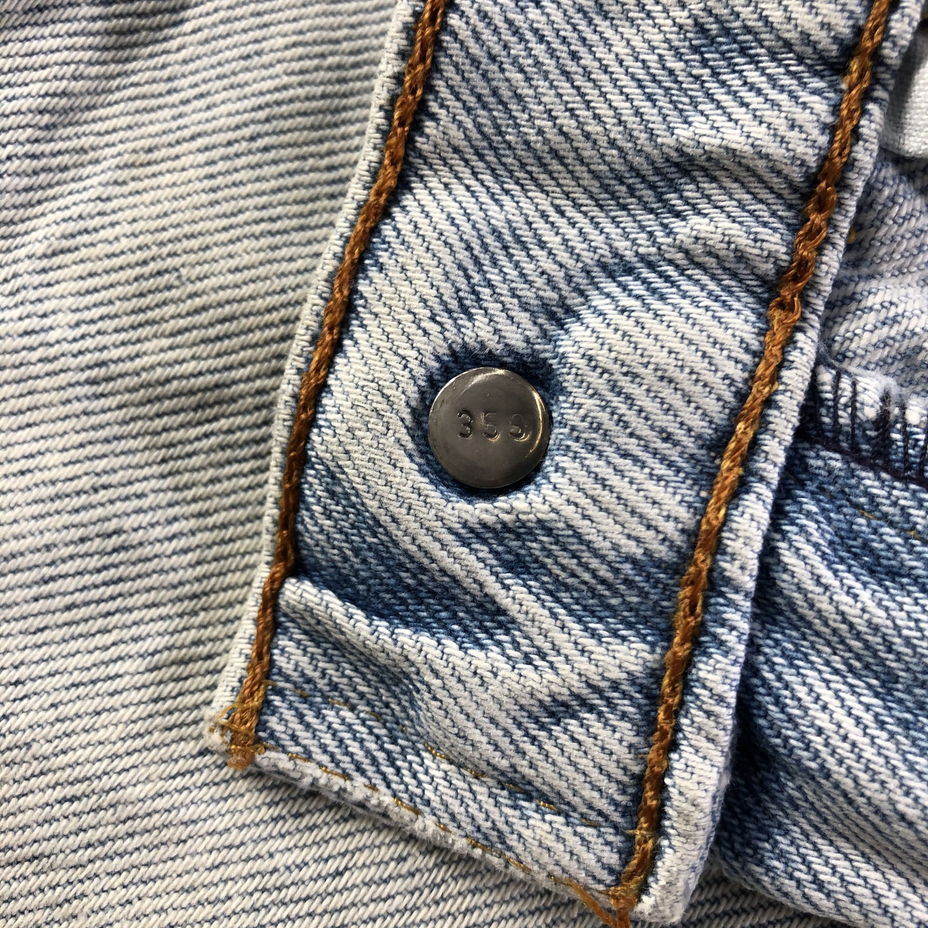 Levi's Vintage 90s Light Wash Levis Jeans-J3973 Size US 32 / EU 48 - 9 Thumbnail