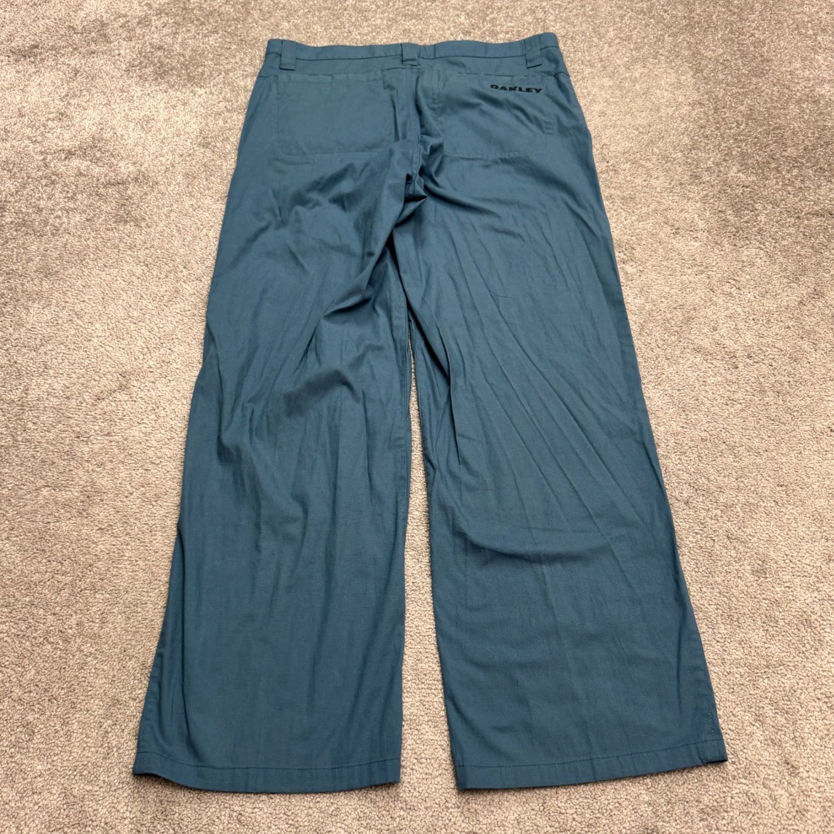 Oakley Oakley Pants Men Chino Flat Front Straight Leg 33 Slate Blue Blue Groomed Casual Travel Classic Preppy Size US 33 - 2 Thumbnail