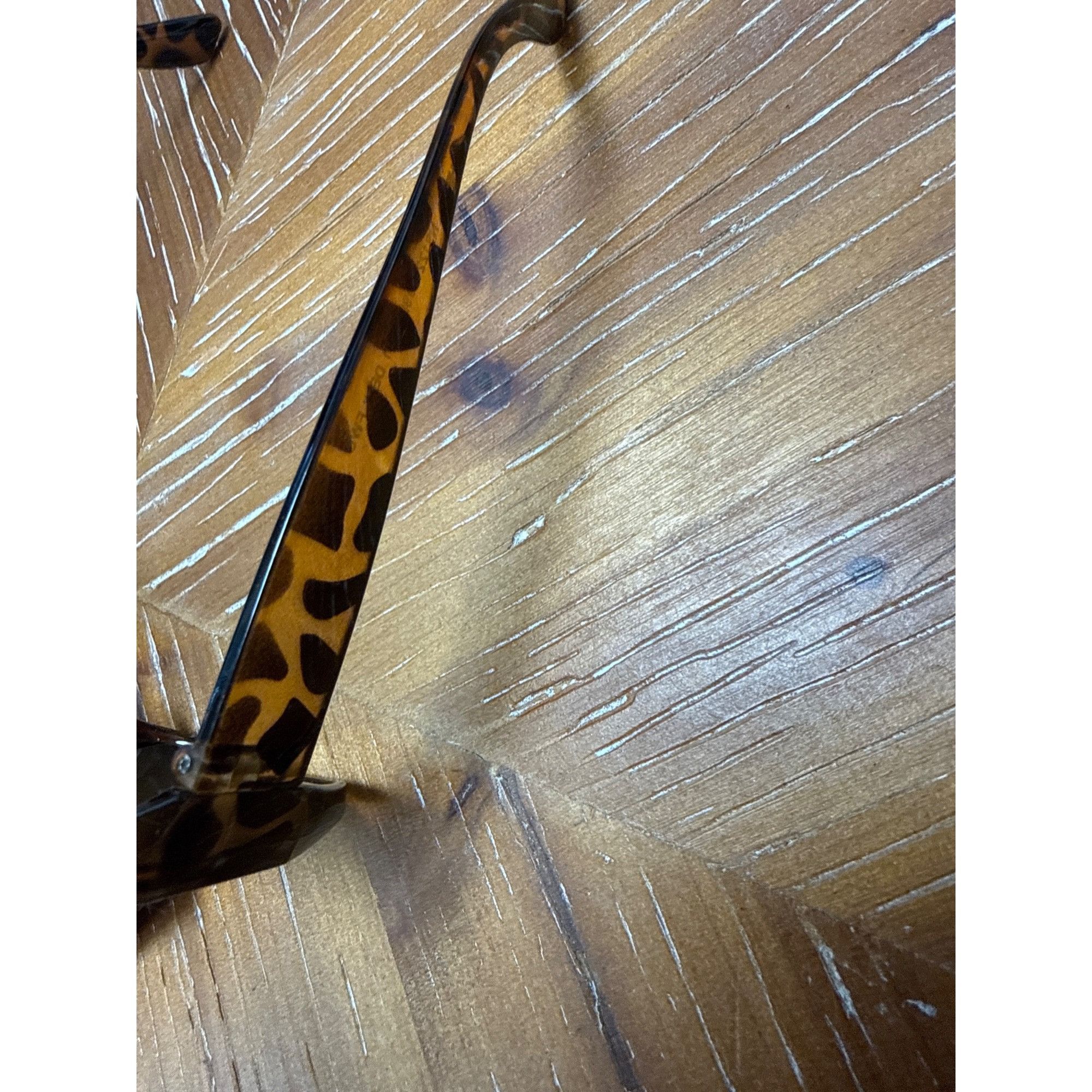 Foster Grant Oversized Tortoise Shell Sunglasses With UV Protection Chic Size ONE SIZE - 2 Thumbnail
