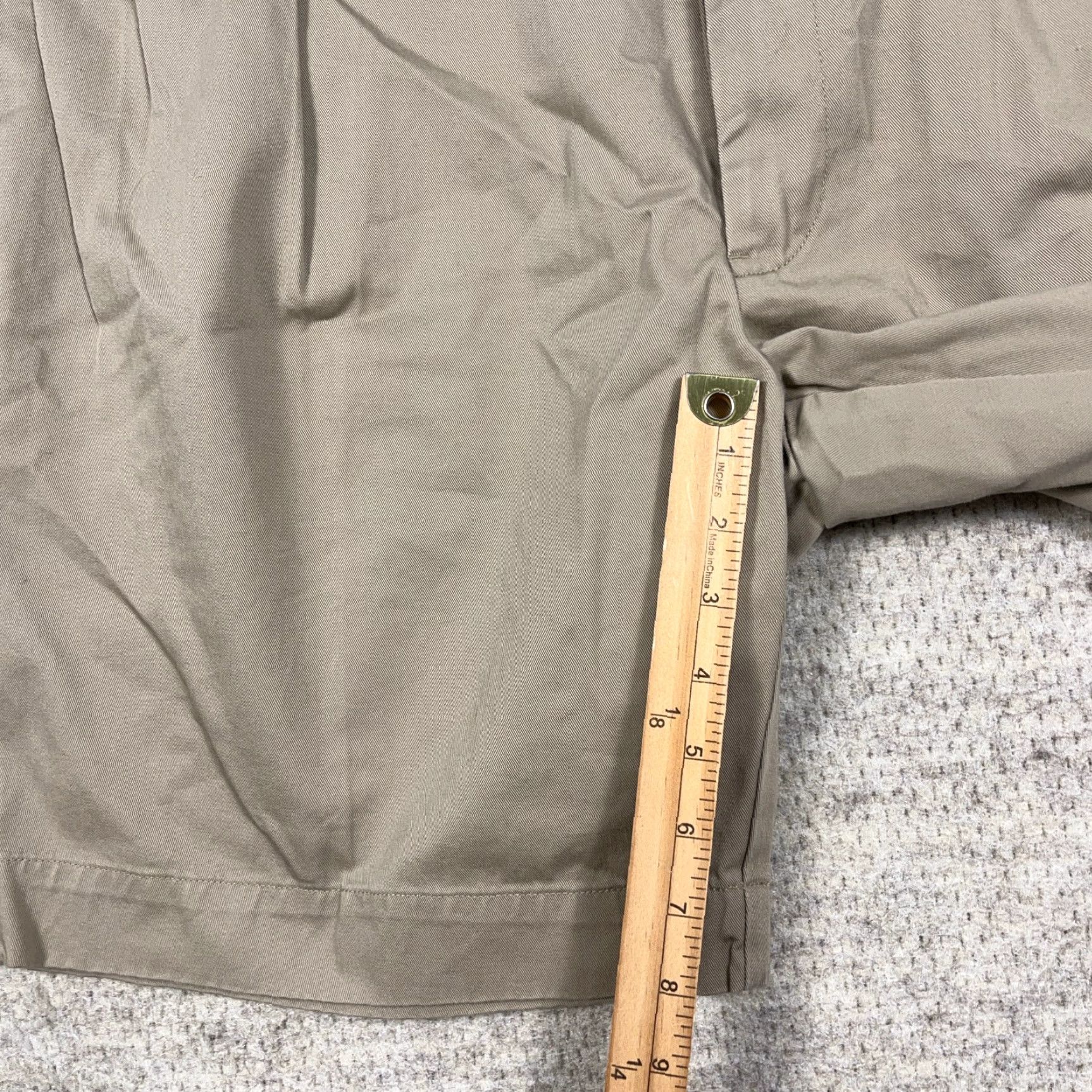 Polo Ralph Lauren Polo Ralph Lauren Chino Shorts Men 42 Tan Khaki Twill Classic Fit Pleated Front Short / Casual Mens Beig e Chino Shorts Size US XL / EU 56 / 4 - 5 Thumbnail
