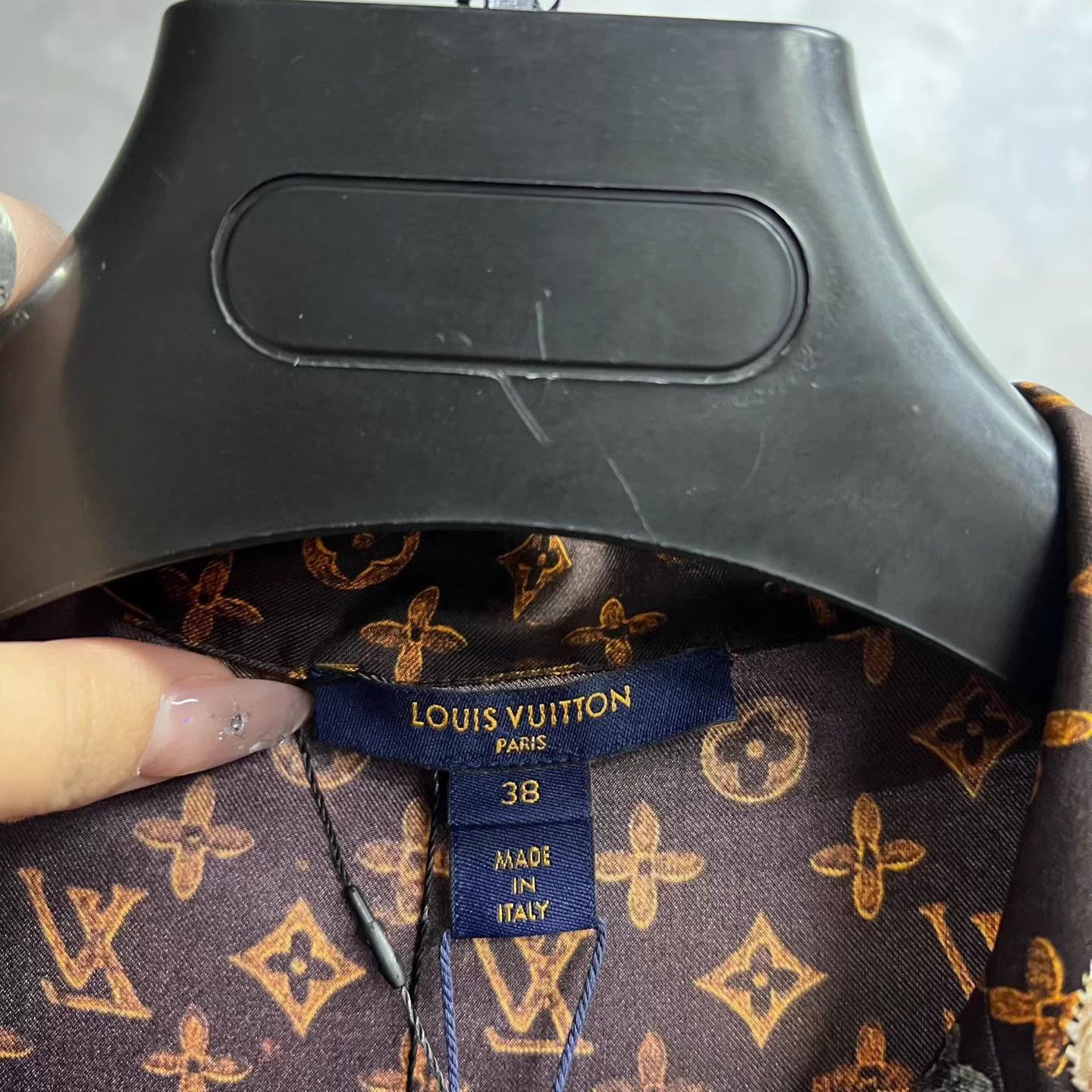 Louis Vuitton LV Red Cat Monogram Casual Lapel Longsleeve Pajama 38 Size S / US 4 / IT 40 - 3 Thumbnail