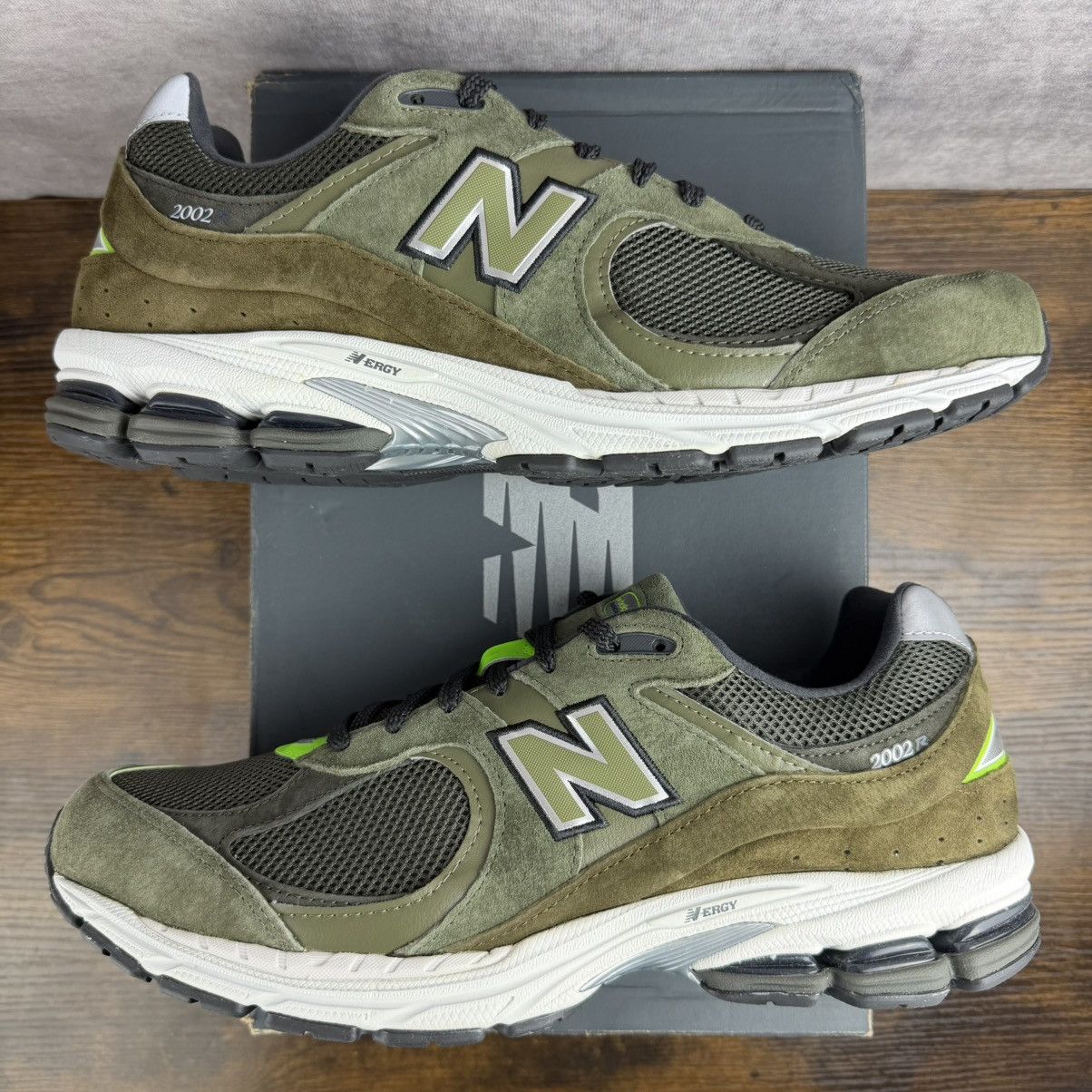 New Balance NEW New Balance 2002R Camo Green Nettle Green Sz 14 ML2002RG Size US 14 / EU 47 - 3 Thumbnail