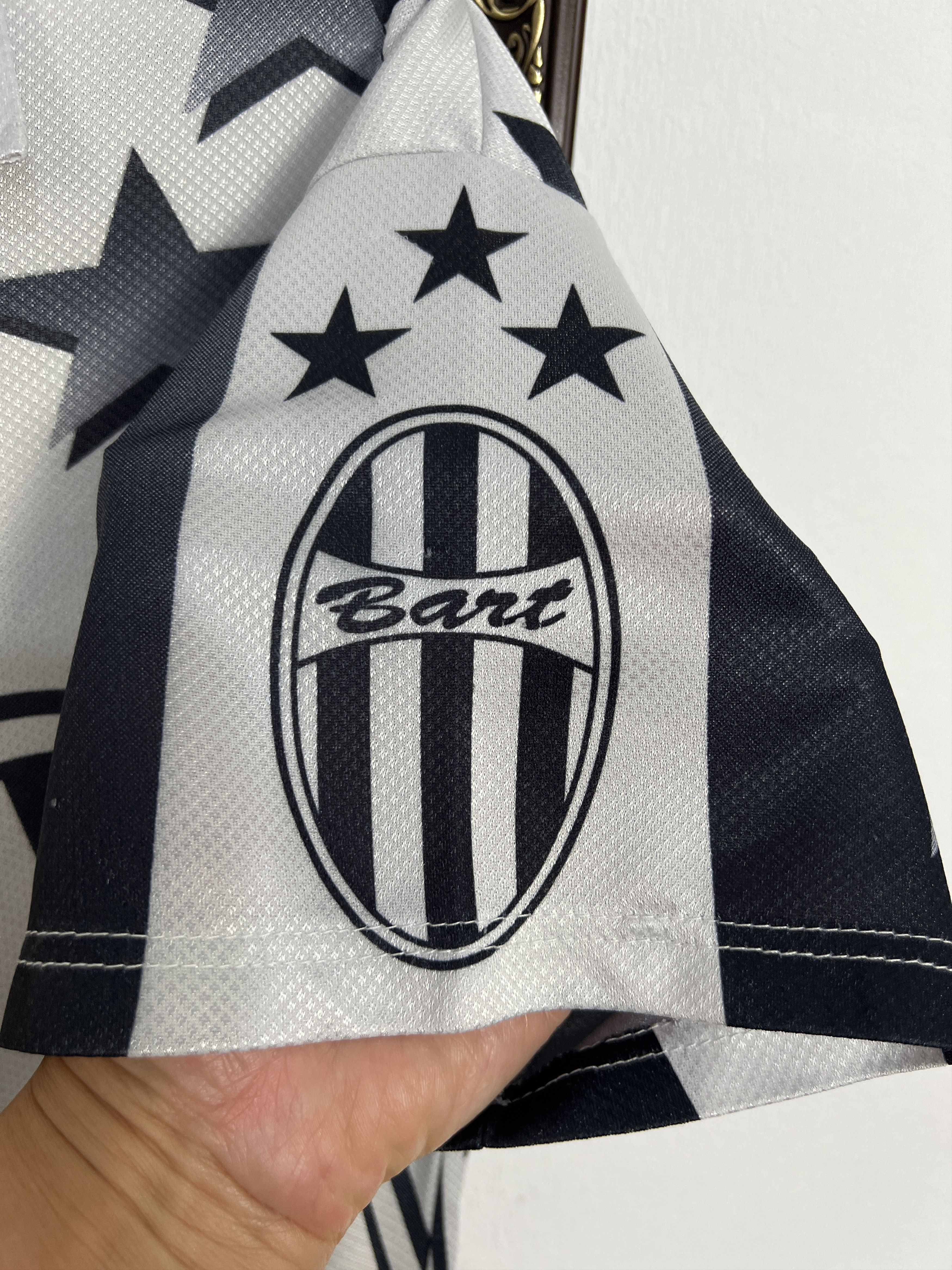 The Simpsons Vintage 1999 Simpsons Graphic Juventus Football Shirt Soccer Size US M / EU 48-50 / 2 - 6 Thumbnail
