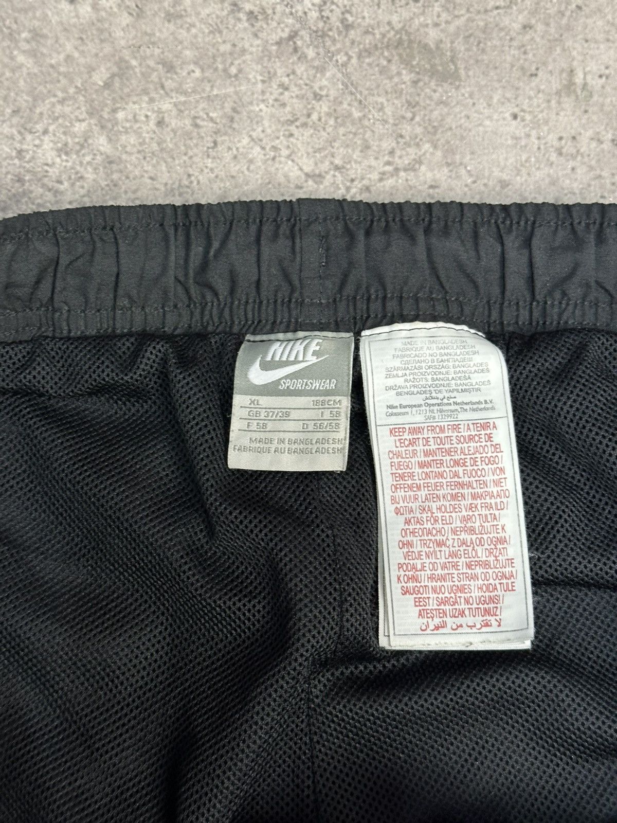 Nike × Vintage Vintage Nike Nylon Drill Pants Embroidered Logo Y2K Archival Size US 36 / EU 52 - 8 Thumbnail