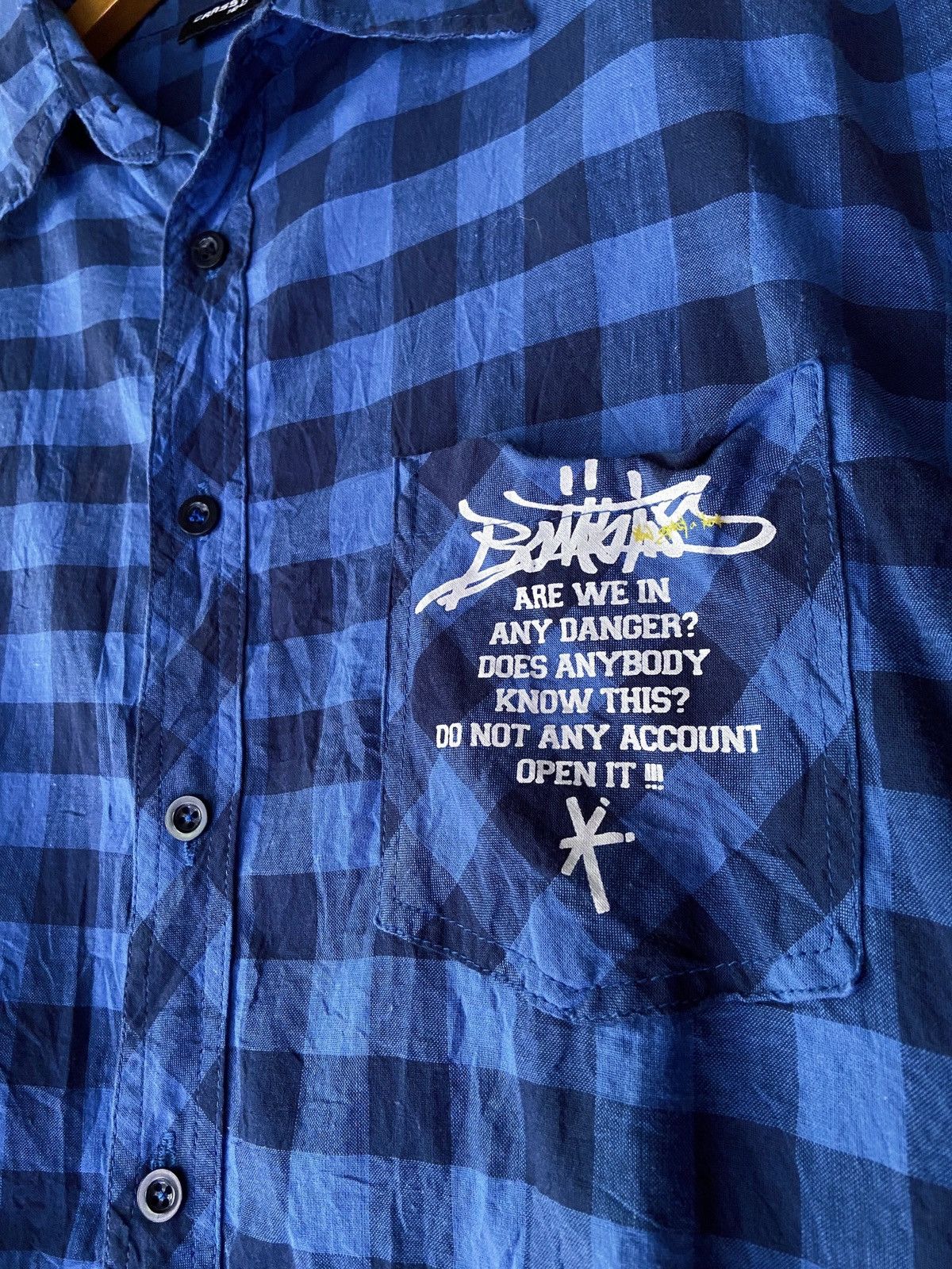 If Six Was Nine ARE WE IN ANY DANGER? DOES ANYBODY KNOW THIS? BUTTON SHIRT Size US M / EU 48-50 / 2 - 6 Thumbnail