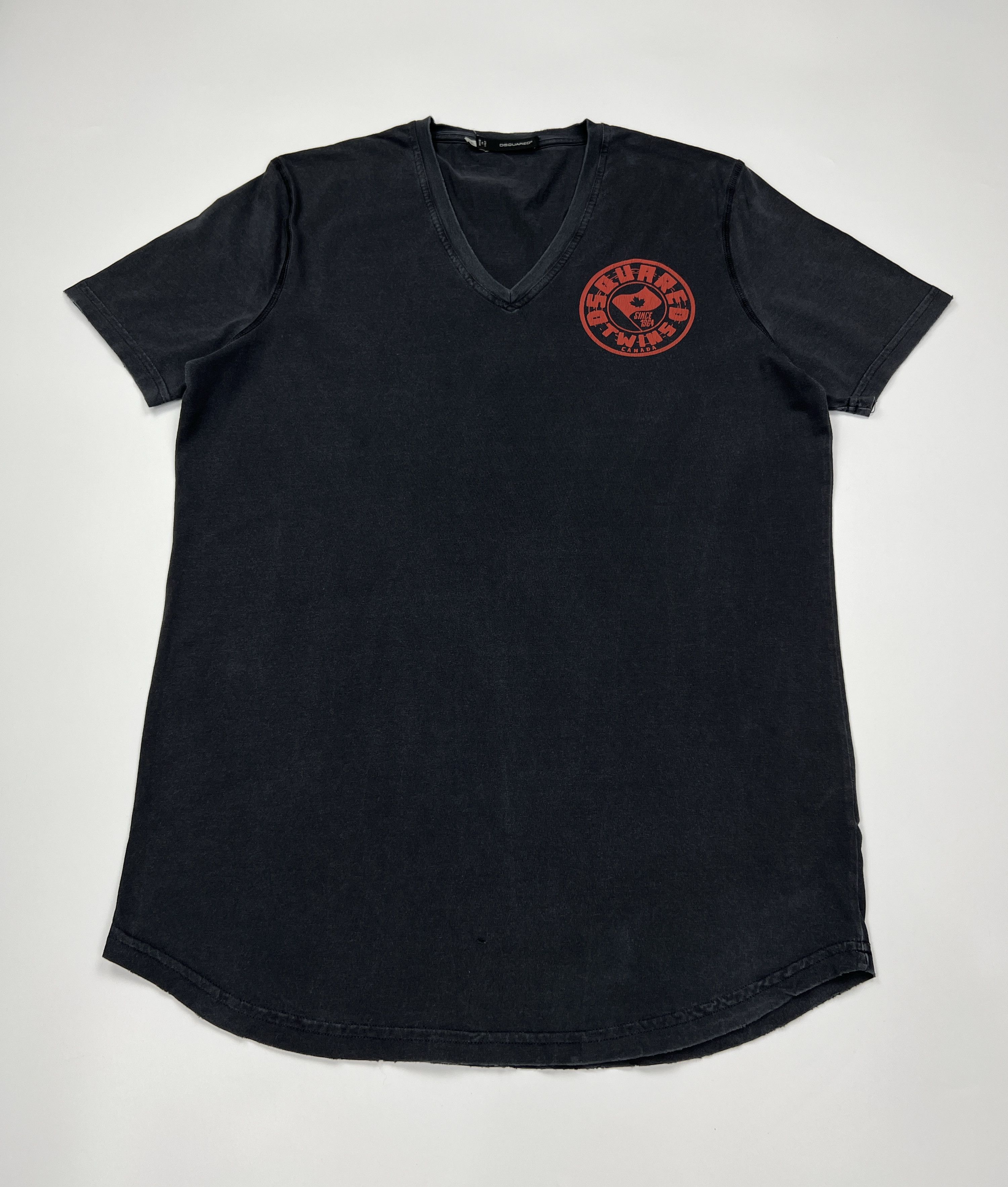 Dsquared2 × Vintage Y2K Dsquared Faded Ripped Tee Small Logo Size US XL / EU 56 / 4 - 2 Thumbnail