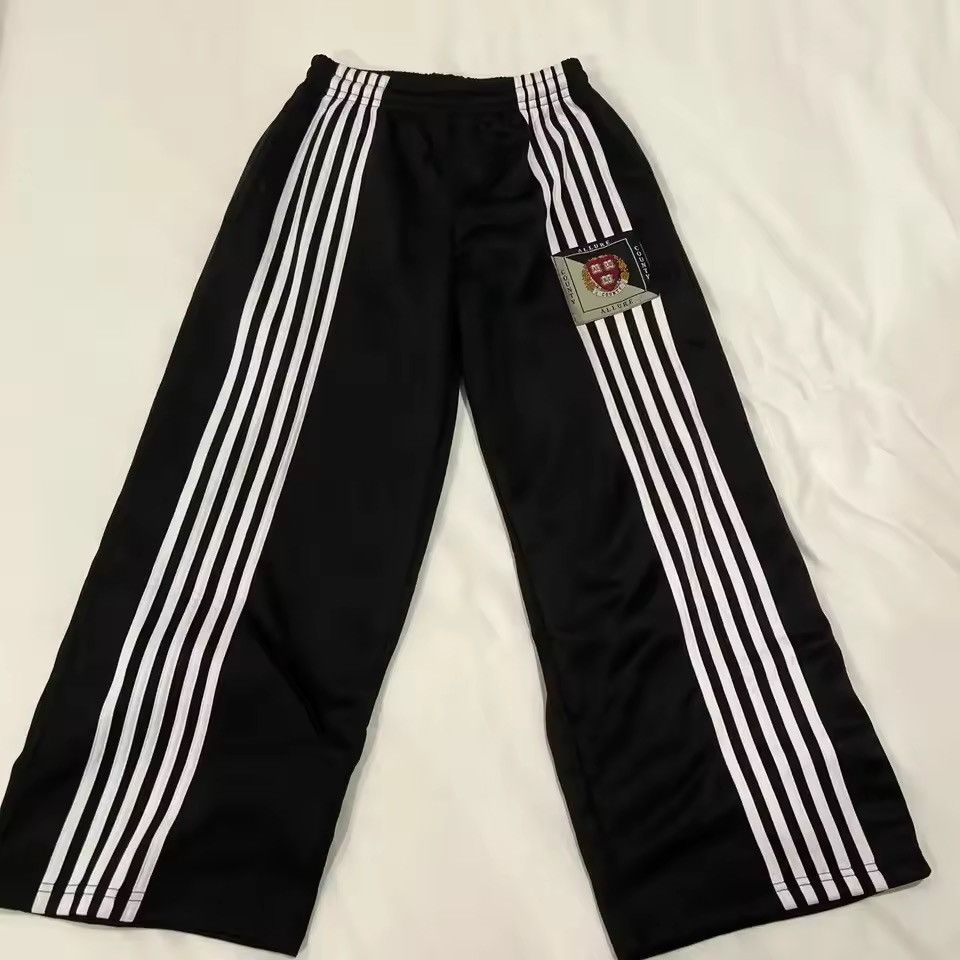 Japanese Brand Black Baggy Soccer Crest Track Pants Sweatpants Size US 32 / EU 48 - 4 Thumbnail