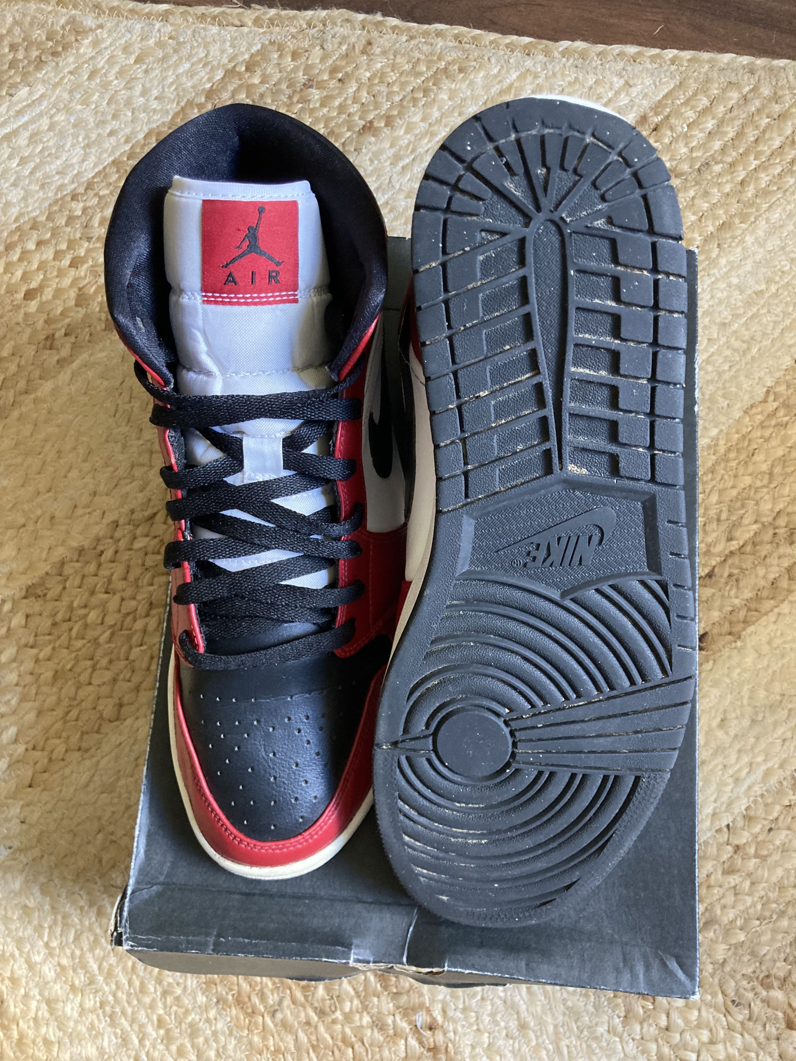 Jordan Brand Air jordan 1 Mid Chicago US 11.5 EU 45.5 Used Mens Size US 11.5 / EU 44-45 - 5 Thumbnail