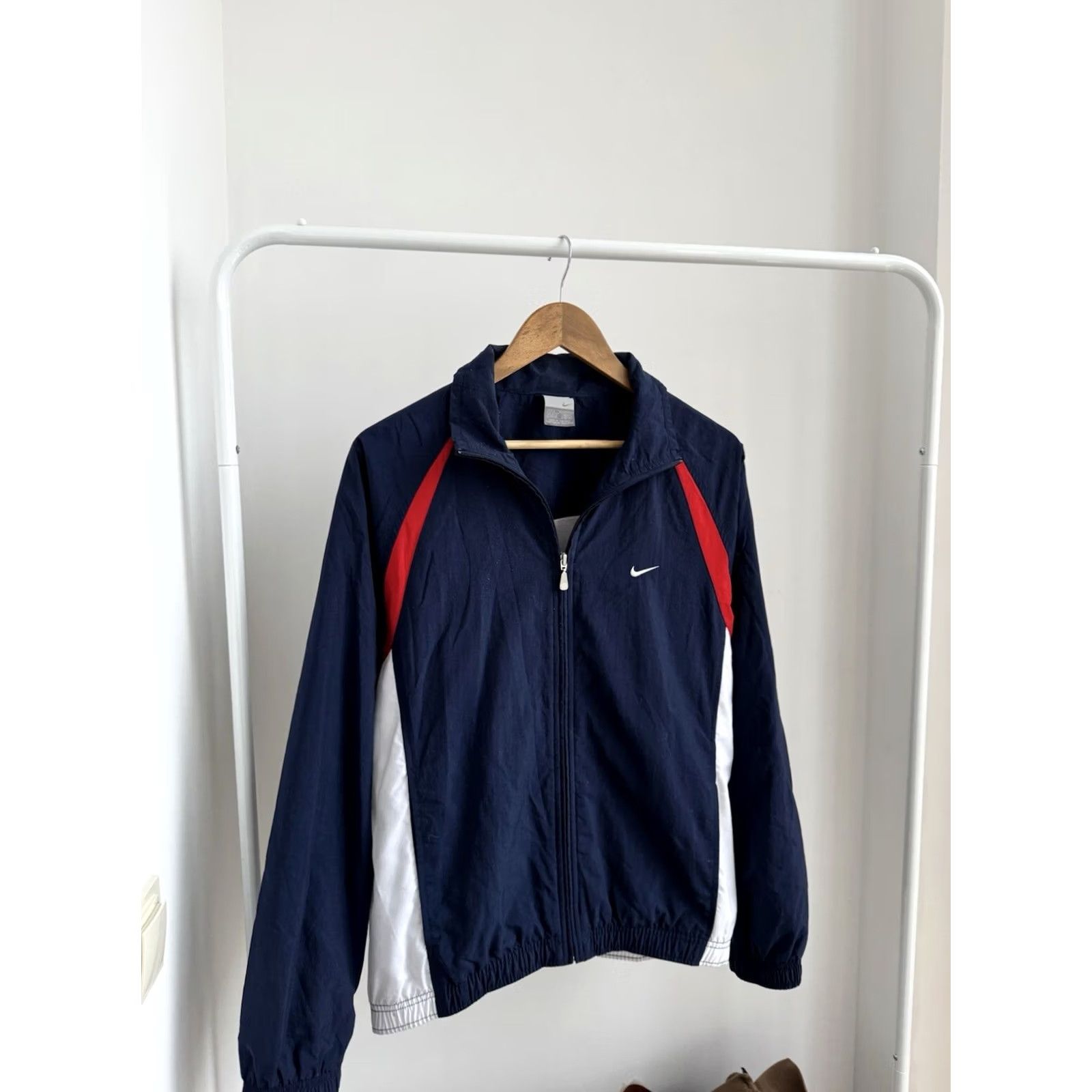 Nike Nike Vintage Nylon Track light Jacket S Mens Blue 90s Windbreaker Streetwear USA 90s Vintage Nike jacket Mens S Blue Nylon Track jacket Size US S / EU 44-46 / 1 - 2 Thumbnail