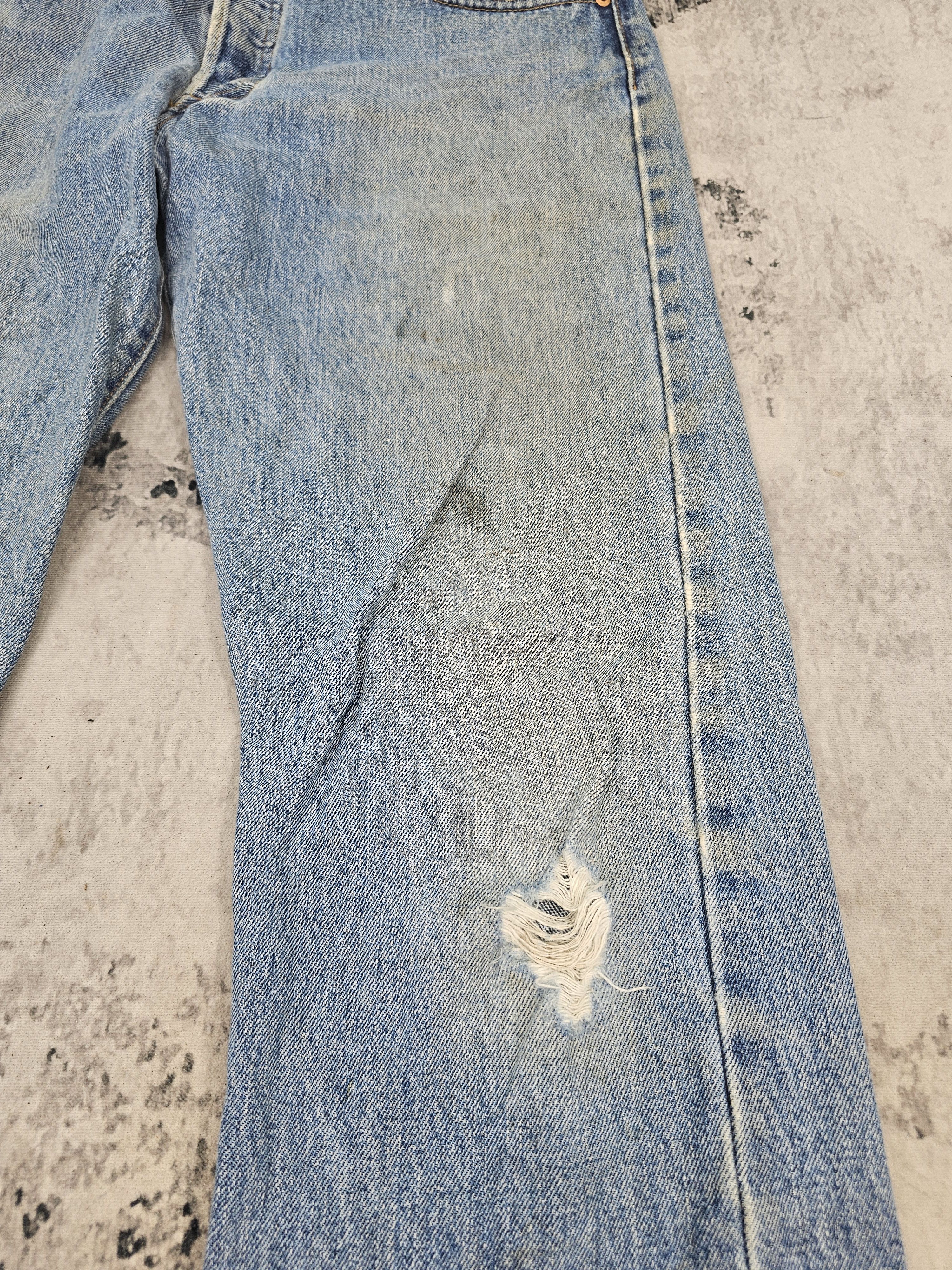 Levi's Vintage Clothing LEVIS 501 Sun Faded Distressed Ripped Size 35X35 Jeans L0436 Size US 35 - 3 Thumbnail