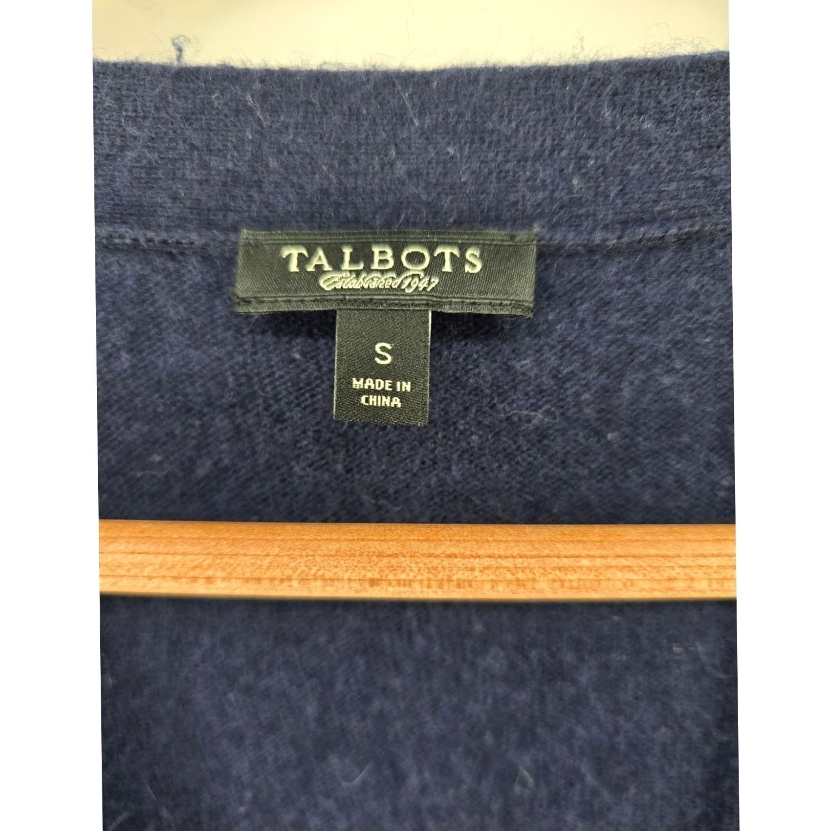 Talbots Talbots Cardigan Sweater Womens Small Navy Blue V-Neck Elbow Sleeve Button Front Size S / US 4 / IT 40 - 3 Thumbnail