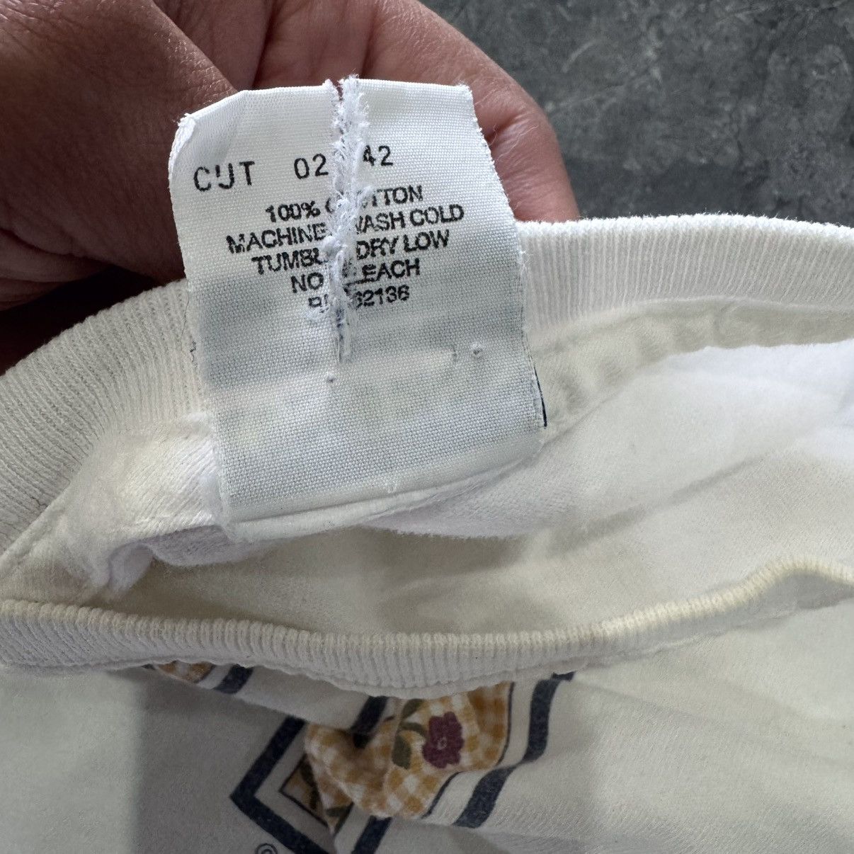 Guess Vintage 90s Guess U.S.A. “81” Floral Gingham Tee Size US S / EU 44-46 / 1 - 4 Thumbnail