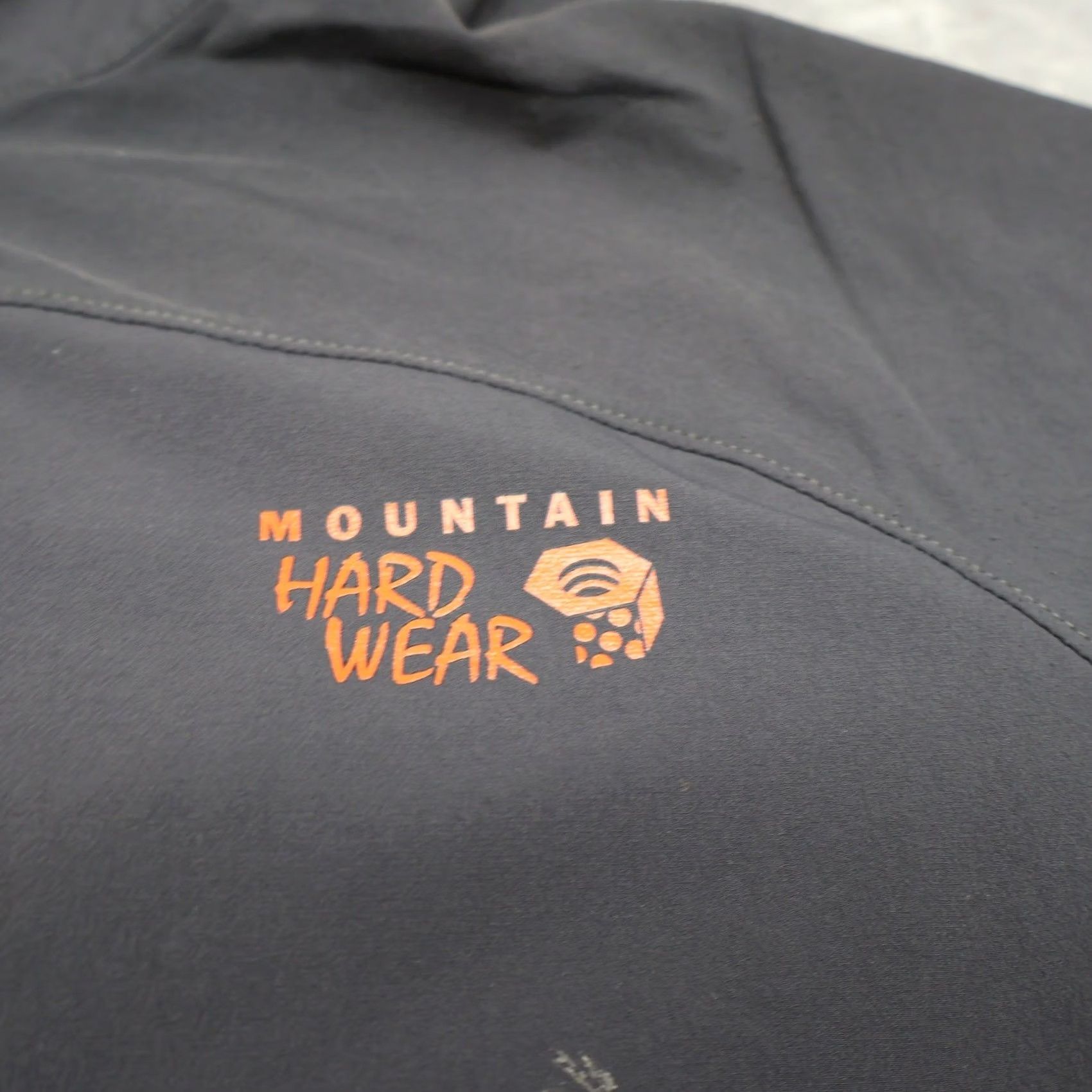 Mountain Hardwear Mountain Hardwear Jacket Mens Medium Grey Softshell Wind Rain Outdoor Hiking Size US M / EU 48-50 / 2 - 4 Thumbnail