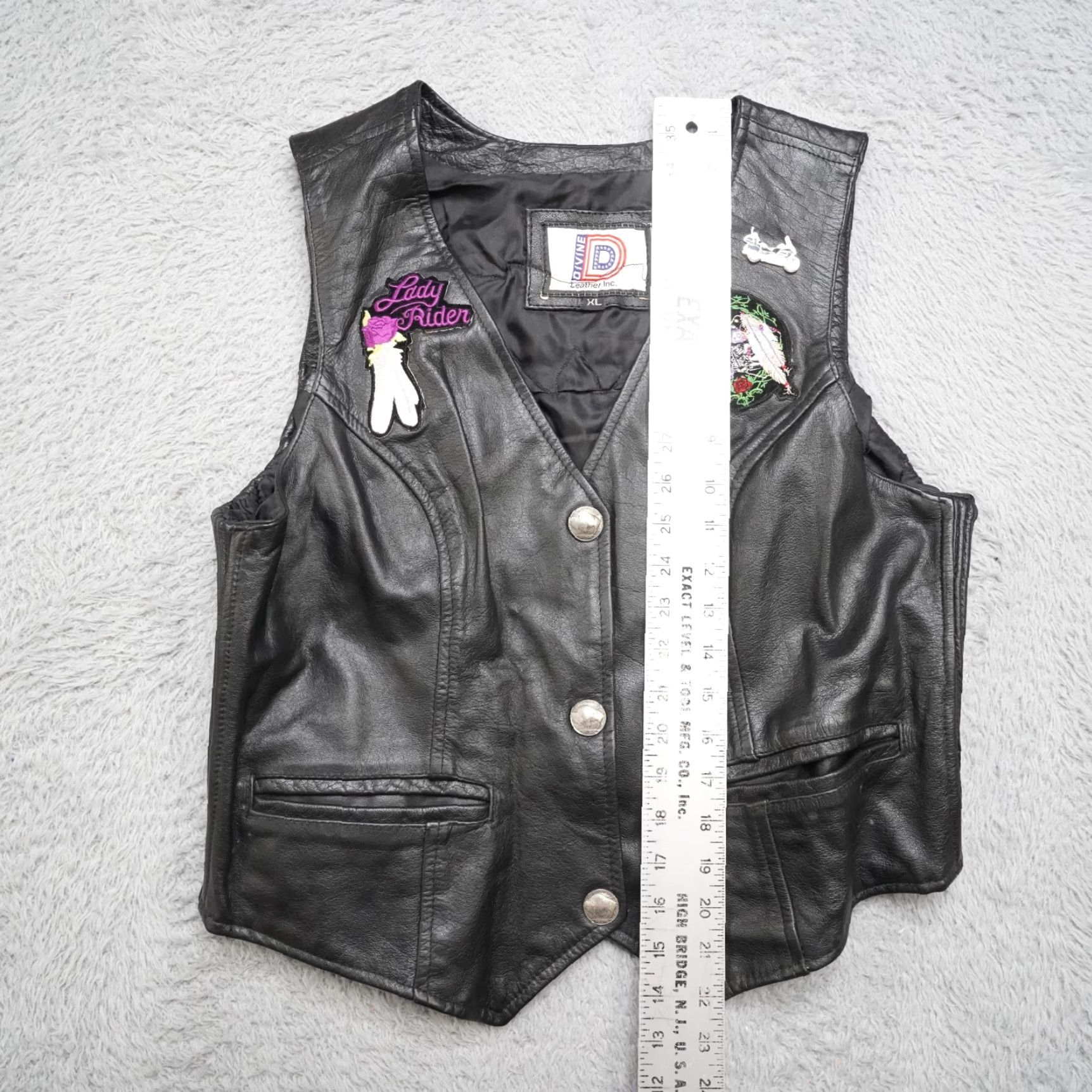 Vintage VINTAGE Divine Leather Biker Vest Womens XL Black Patches Buffalo Nickel Lady Rider Vest Jacket Size XL / US 12-14 / IT 48-50 - 6 Thumbnail