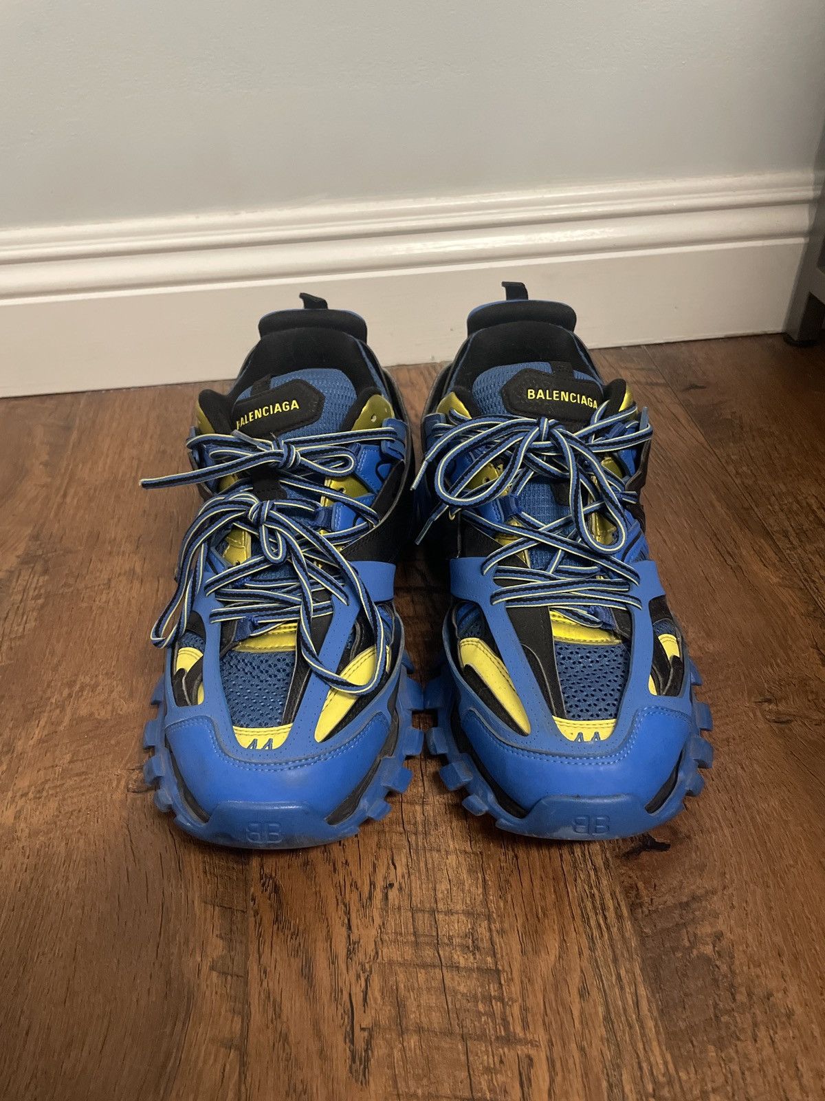 balenciaga track gundam