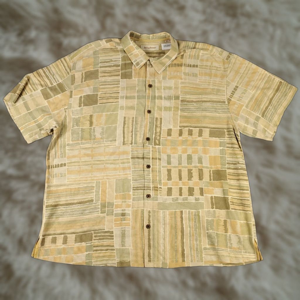 Tommy Bahama VINTAGE Tommy Bahama Shirt Mens 2XL Short Sleeve Hawaiian Button Up Silk Beige Outdoors Size US XXL / EU 58 / 5 - 1 Thumbnail