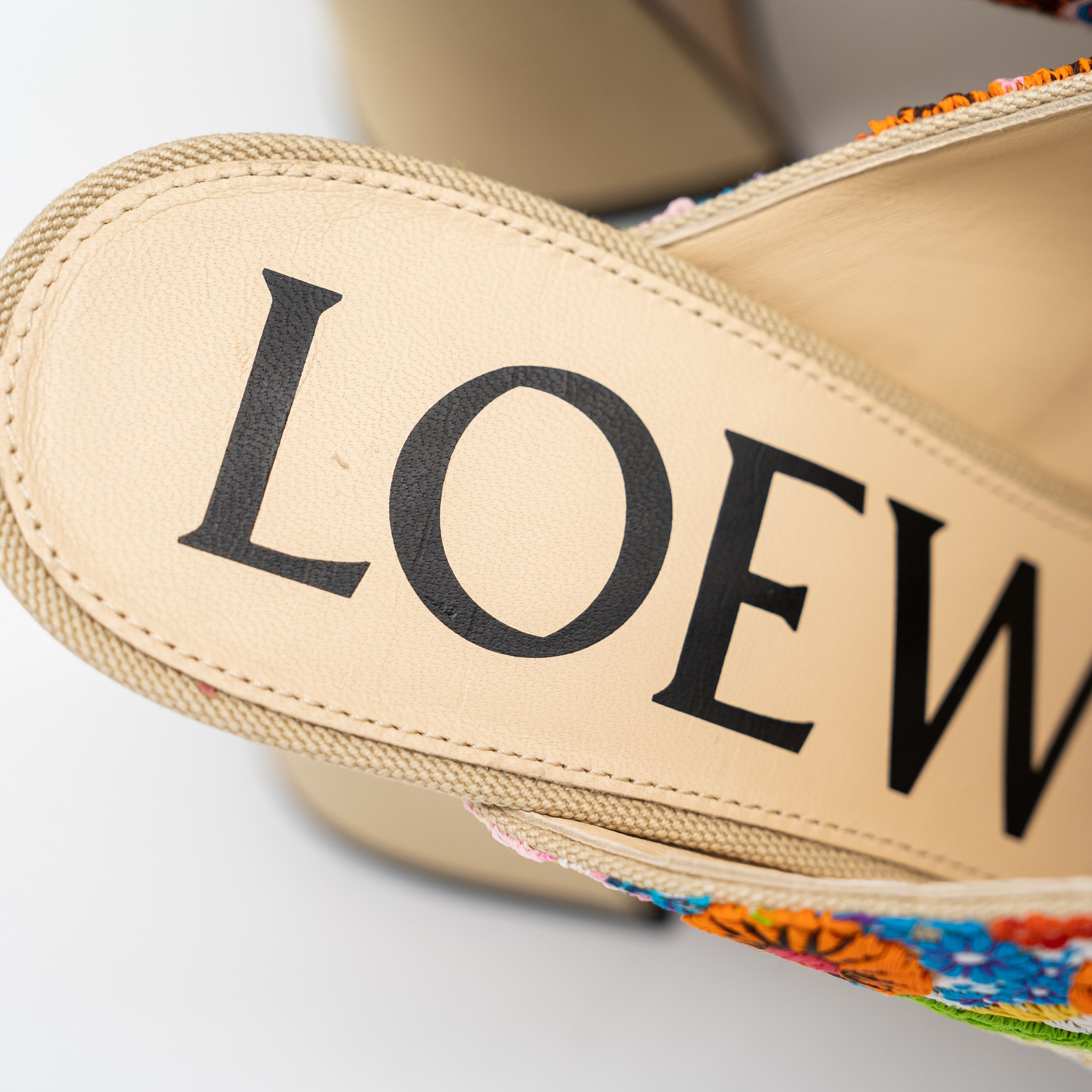 Loewe Loewe Calle Floral Embroidered Open Mule Sandals Size US 8 / IT 38 - 9 Thumbnail