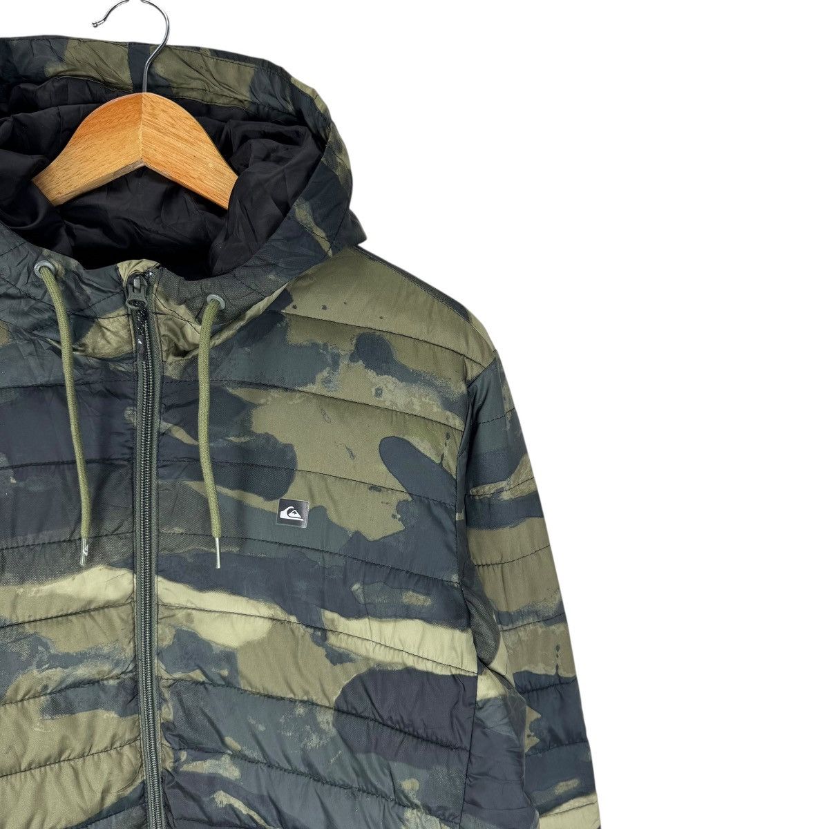 Quicksilver ☀️QUICKSILVER HOODIE CAMO LIGHT PUFFER JACKET Size US L / EU 52-54 / 3 - 4 Thumbnail