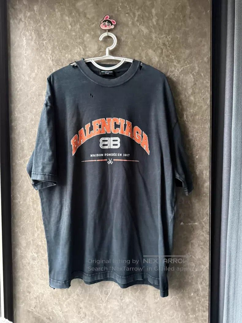 Balenciaga Balenciaga Double B Cracked Washed Short Sleeve Size US L / EU 52-54 / 3 - 1 Thumbnail