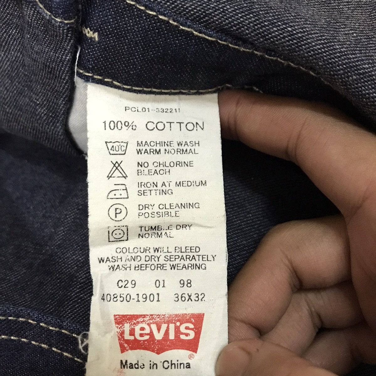 Levi's Vintage Clothing × Vintage Vintage Levis Silvertab Carpenter Denim Overalls Jeans Size US 38 / EU 54 - 7 Thumbnail
