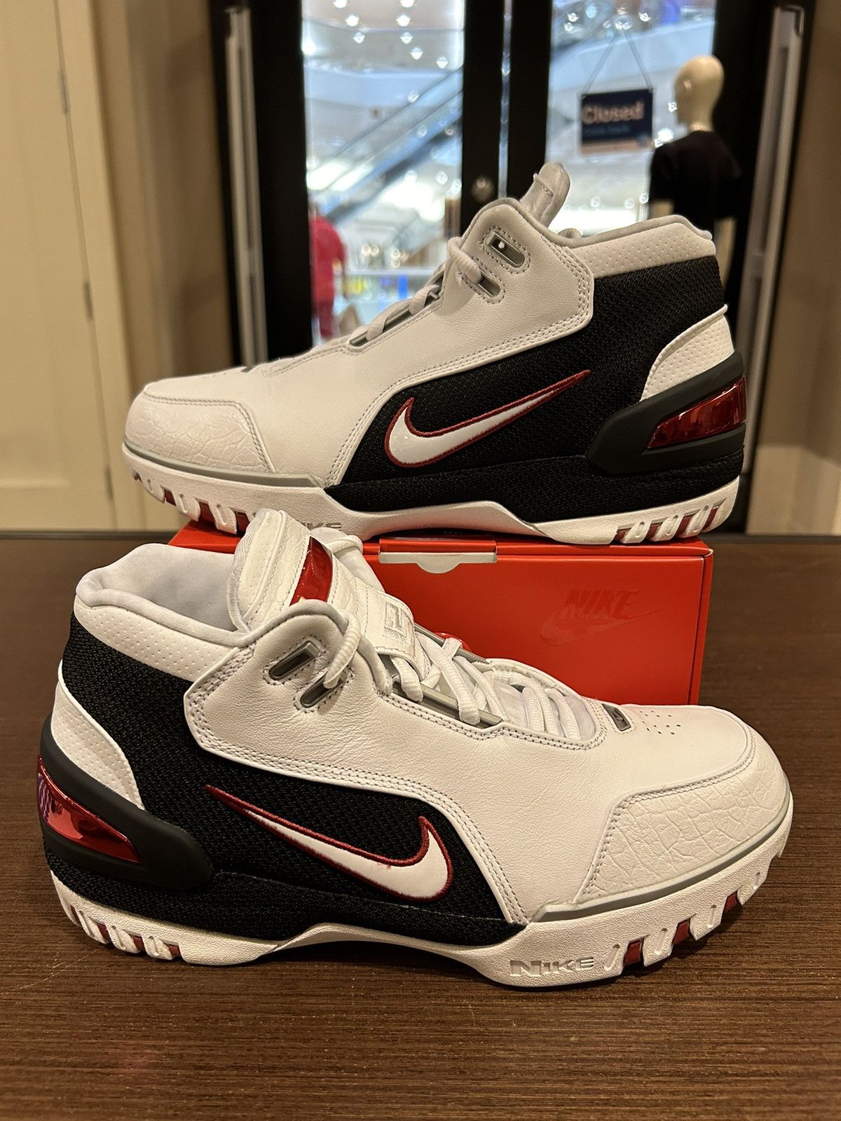 Nike Nike Air Zoom Generation ‘White Black Retro’ Size US 10 / EU 43 - 2 Thumbnail