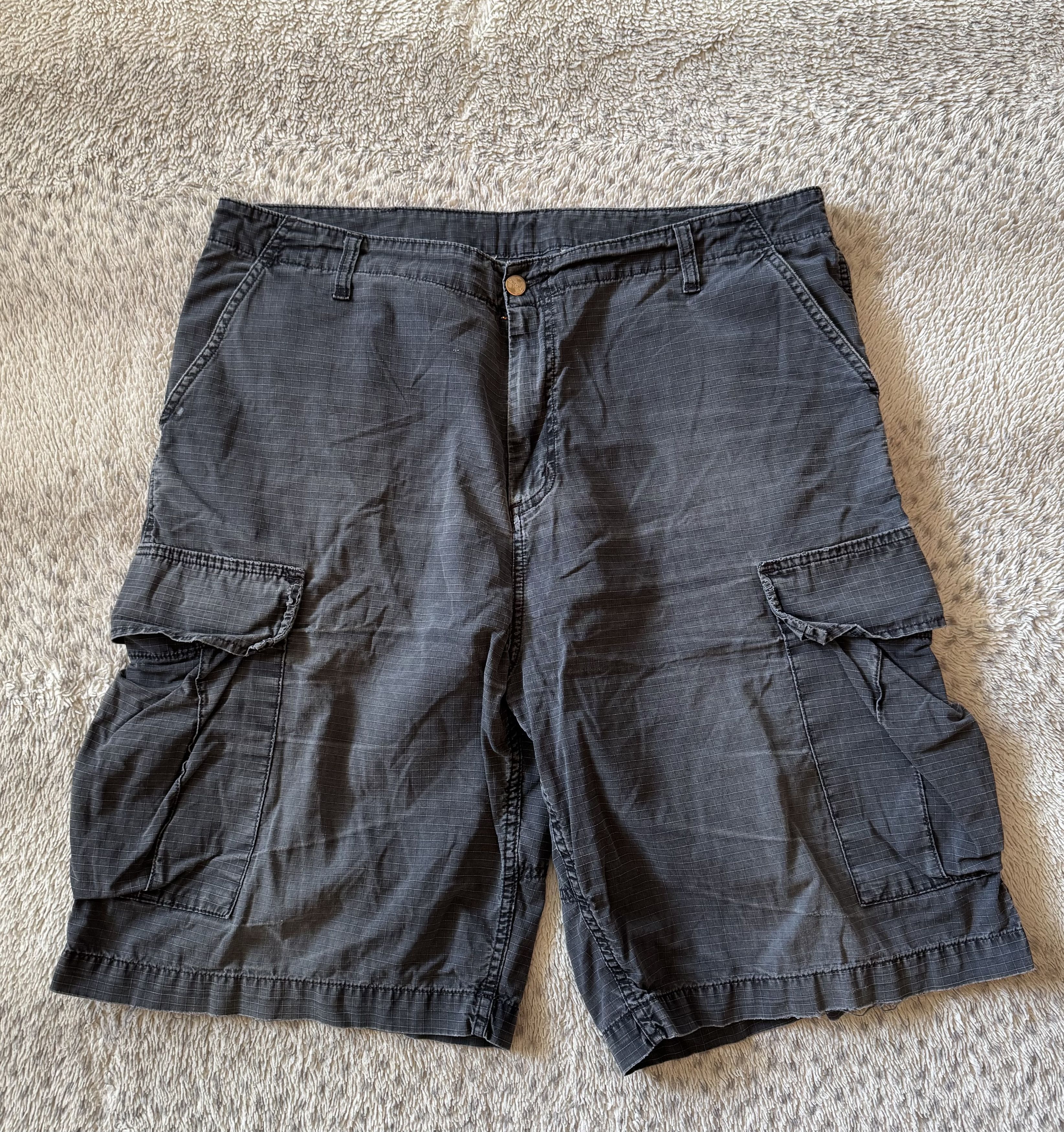 Carhartt Carhartt WIP Vintage 2000s Cargo Shorts Size US 38 / EU 54 - 2 Thumbnail