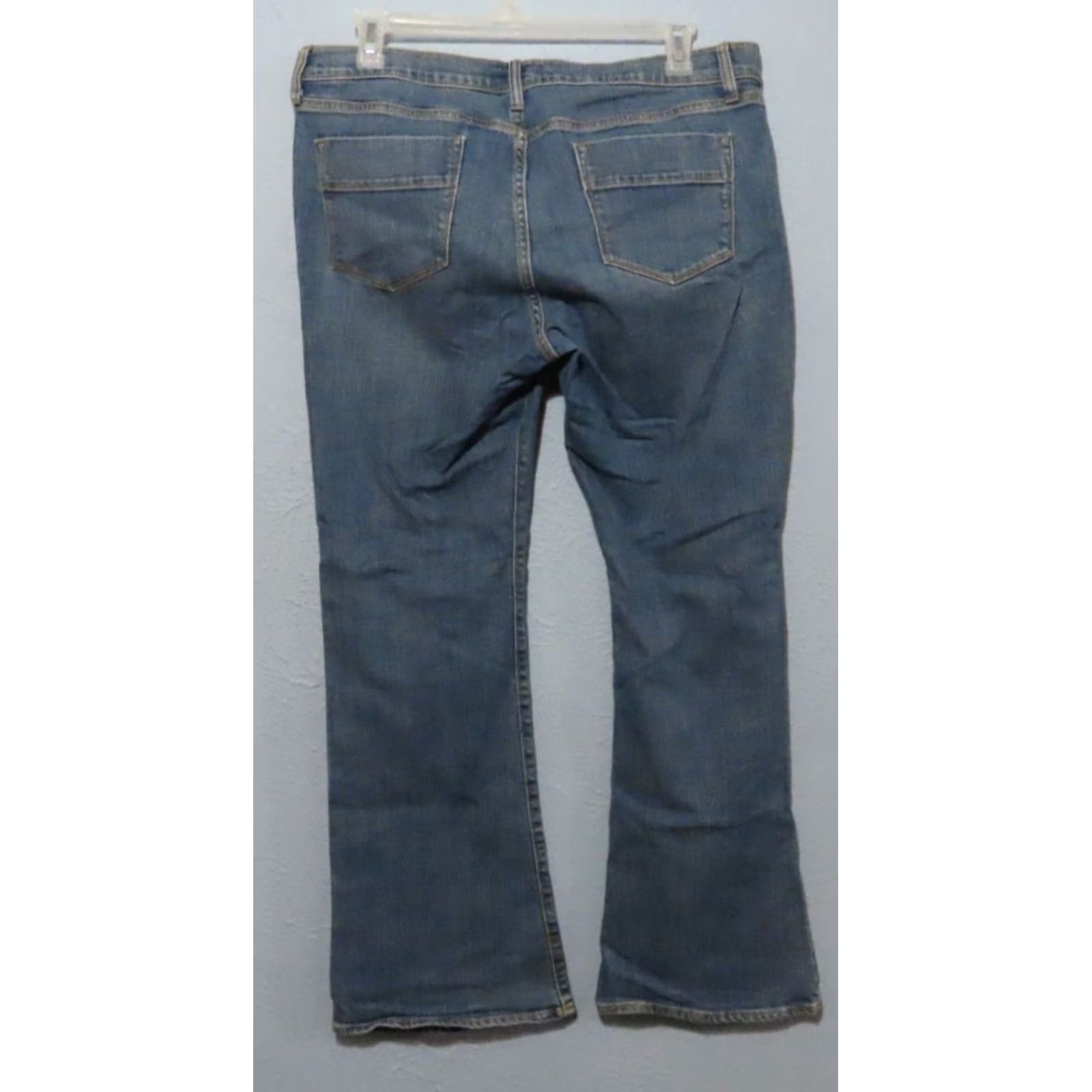 Old Navy Old Navy Jeans Women's 16 Regular Bootcut Denim Blue Med Wash Stretch Cotton Spandex Zipper Button Zip Inseam 30.5 in Boys? Size 38" / US 16 / IT 52 - 7 Thumbnail