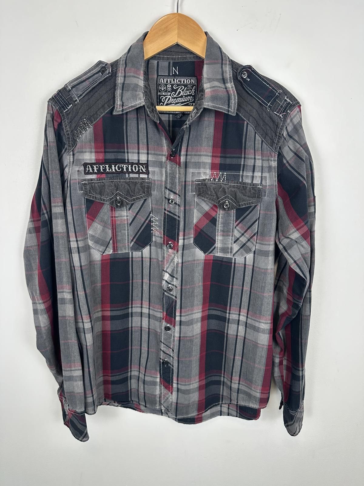 Affliction Y2K Affliction Red Black Grey Plaid Button Up Patches SIZE M Size US M / EU 48-50 / 2 - 1 Thumbnail