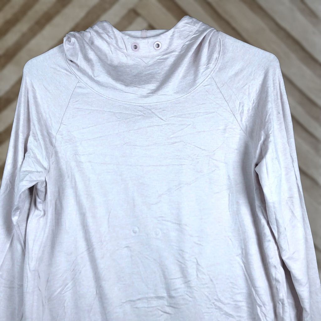 Athleta Athleta Hoodie Womens Sweatshirt Champagne Uptempo Long Sleeve Stretch Small Beige Jersey Pullover Casual Activewear Shirts? Size S / US 4 / IT 40 - 1 Thumbnail